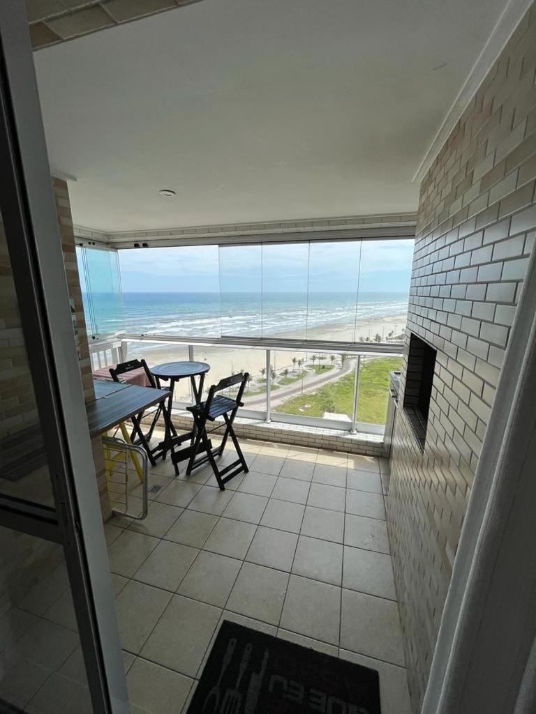Apartamento encantador pé na areia!
