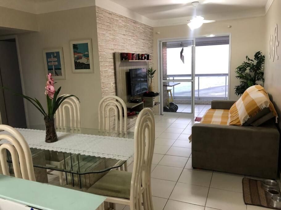 Apartamento encantador pé na areia!