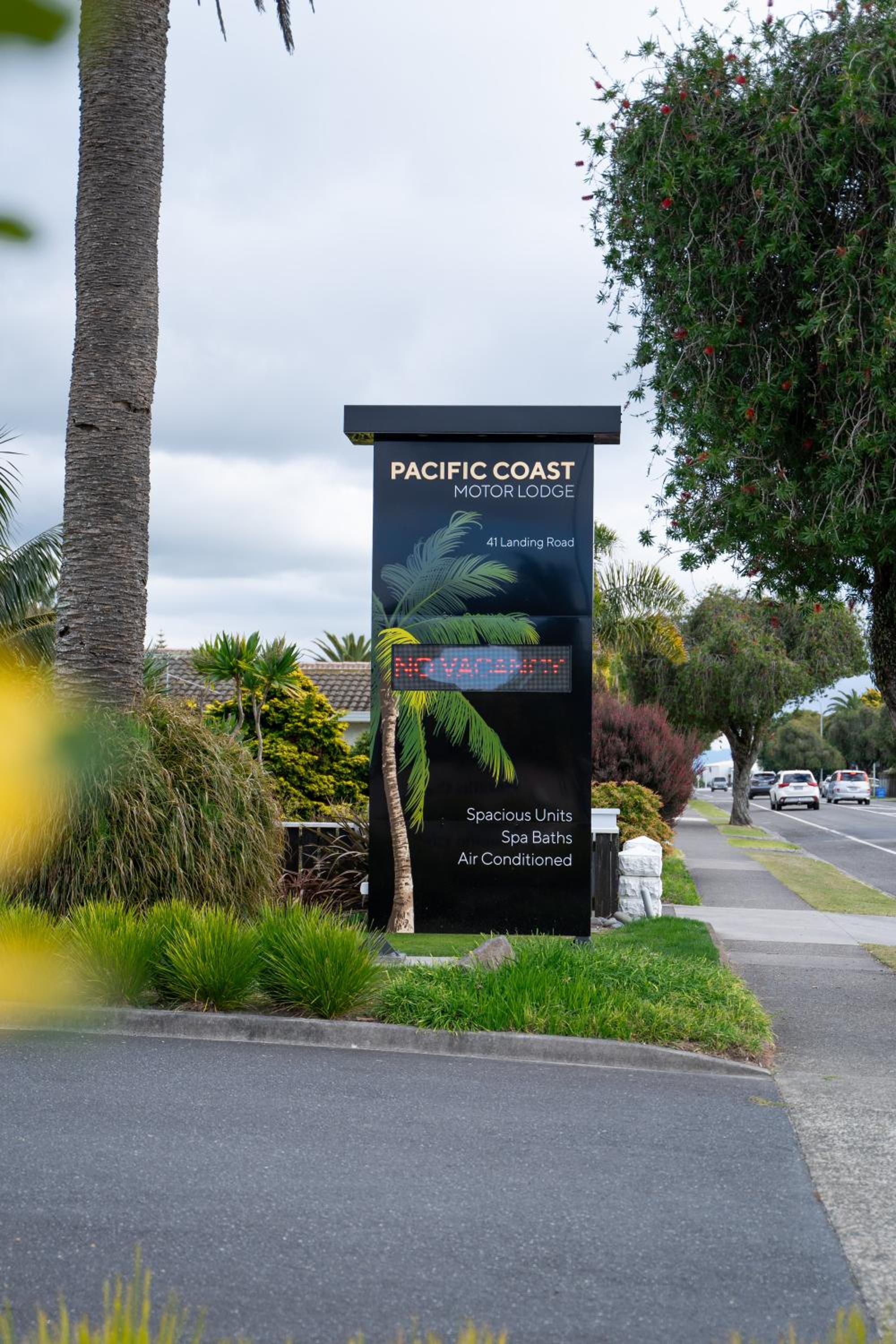 Pacific Coast Motor Lodge