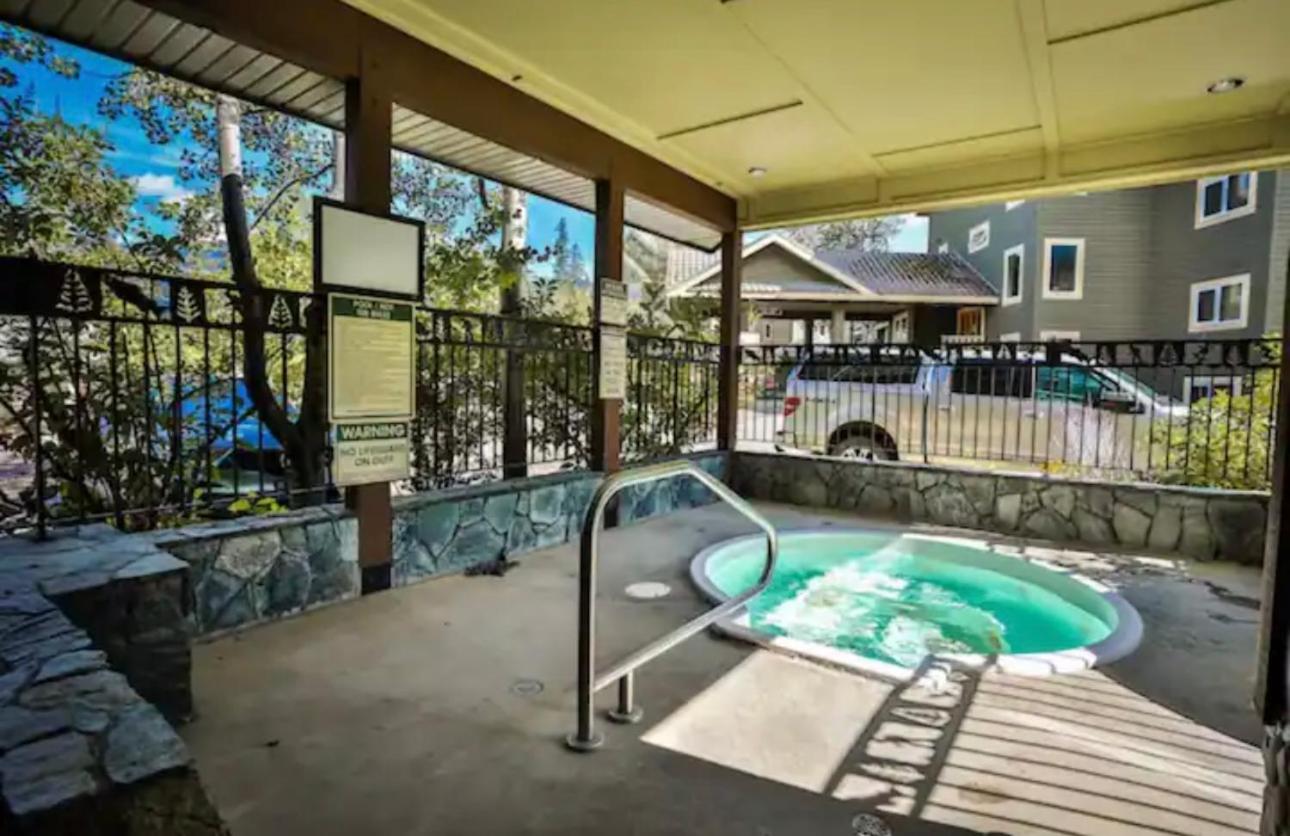 Timberline Condos - Aspen Building