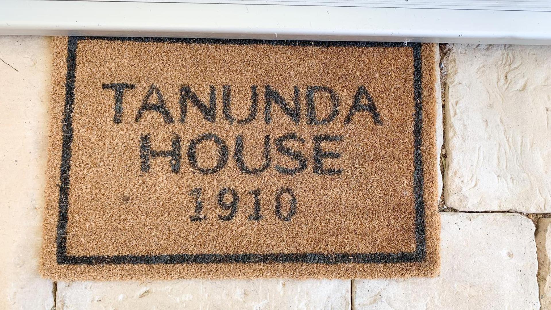 Tanunda House - Luxury 5 BR in Barossa Wine Region