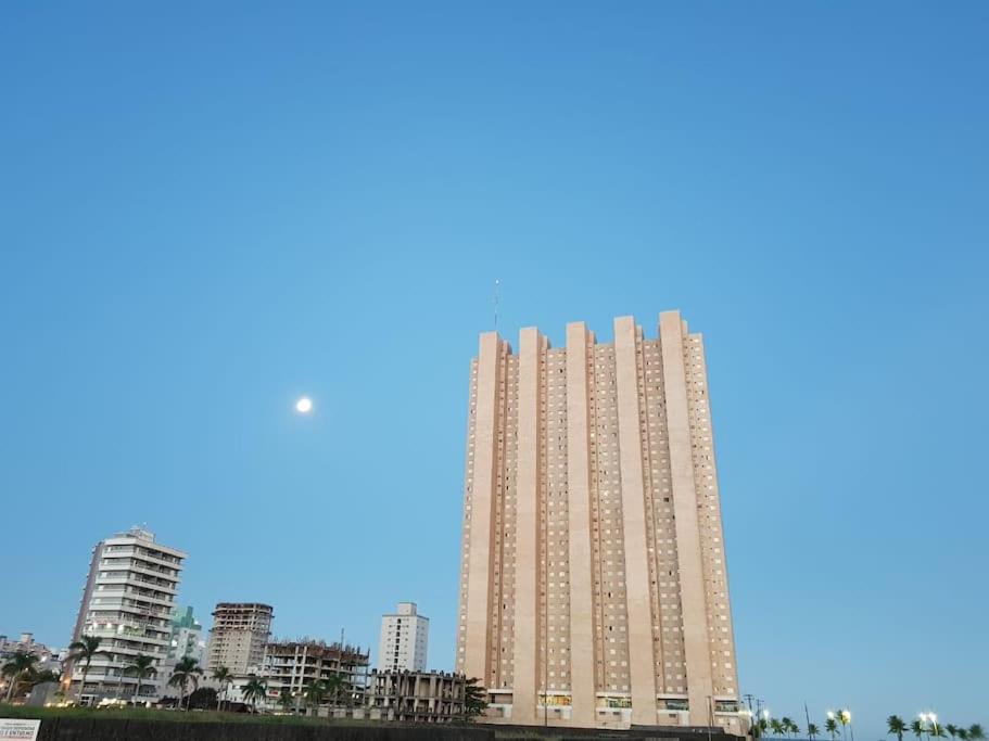 Apartamento encantador pé na areia!