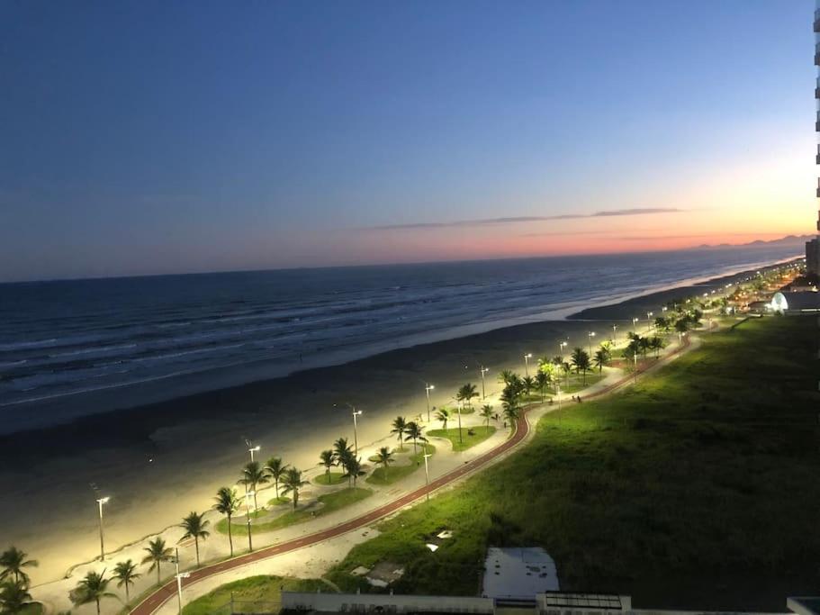 Apartamento encantador pé na areia!