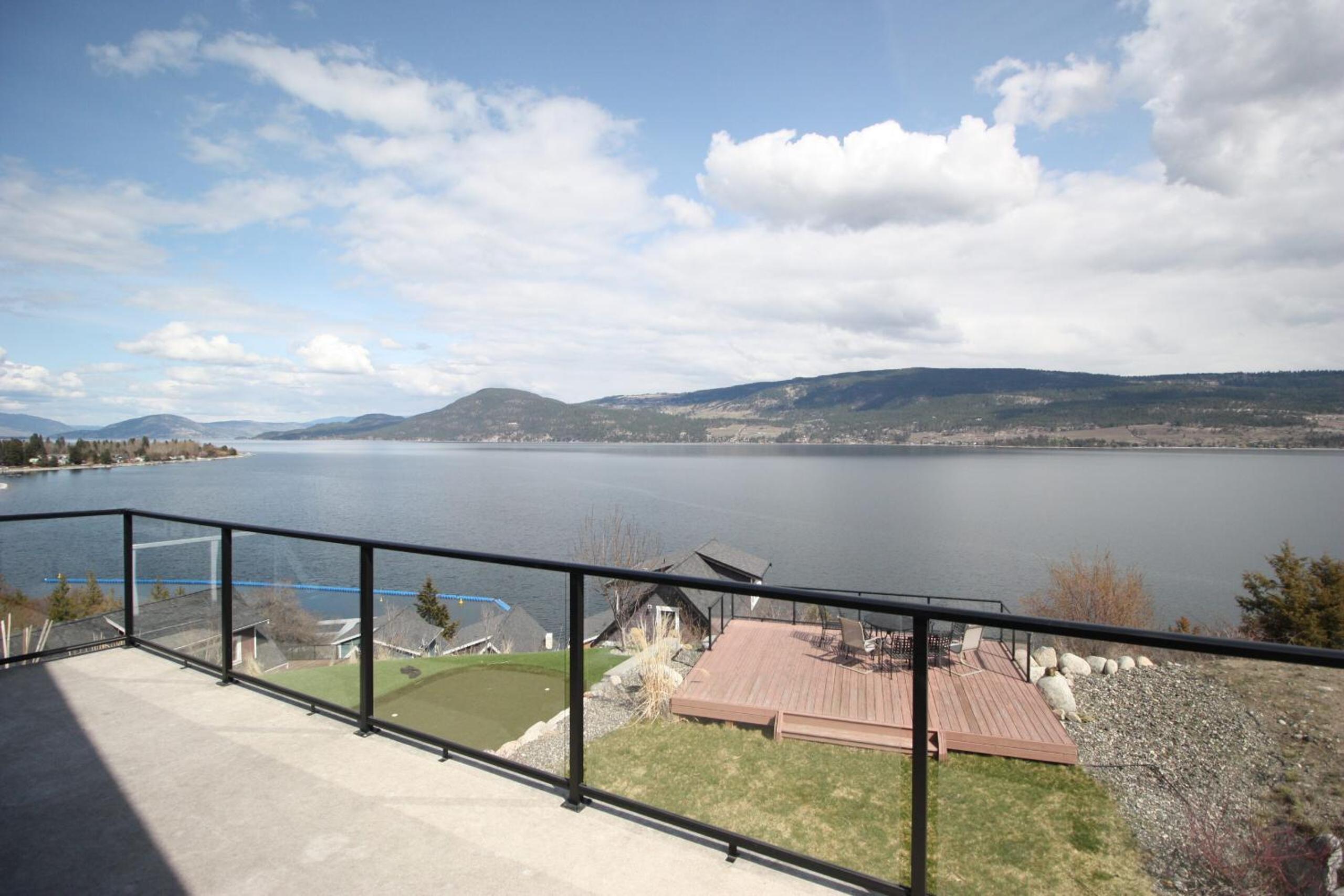 La Casa Lakeside Resort