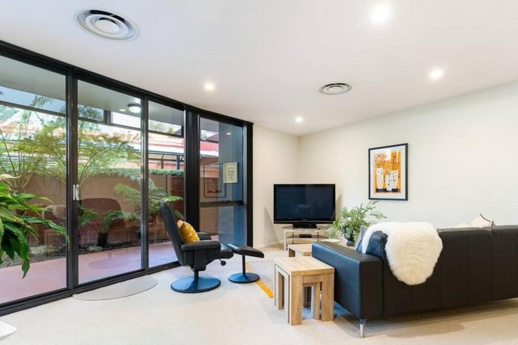 Unique,Cosy# 7 min walk 2 waterfront # Park onsite