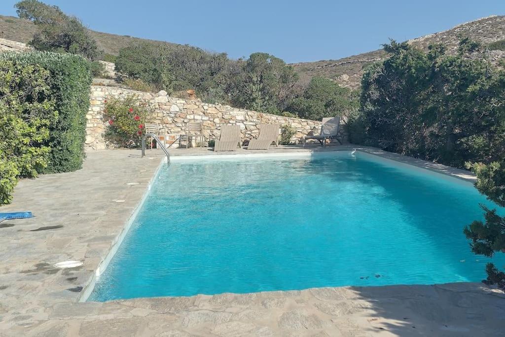 Parian Seascape photo 3