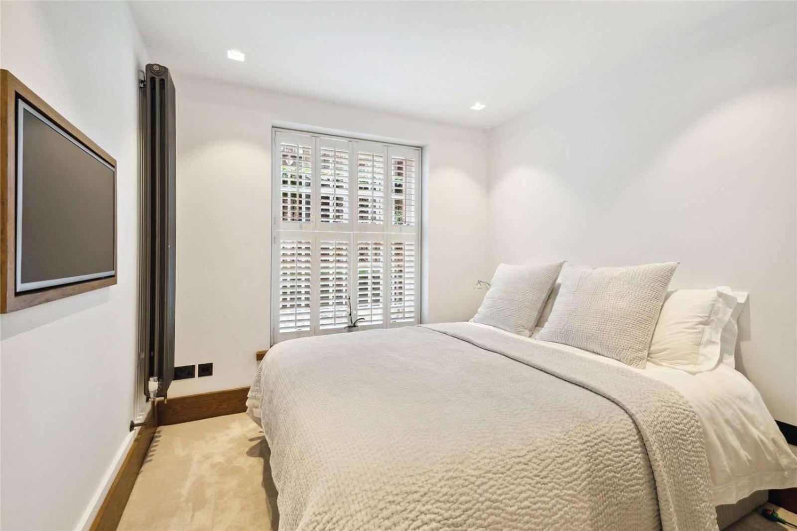 Beautiful Modern Spacious Belgravia House 1700sqft