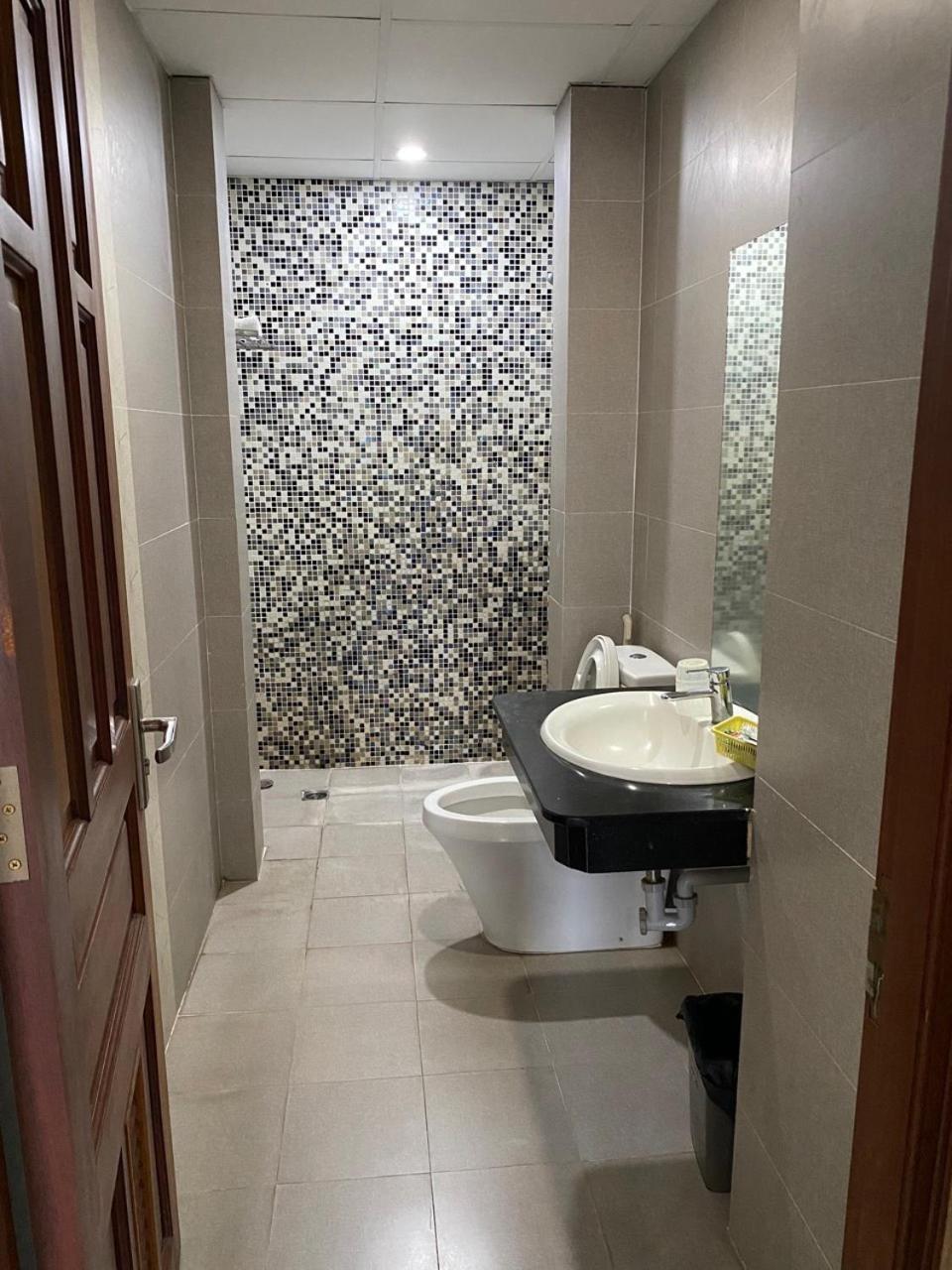 Hoàng Tây Hotel 1 by BAY LUXURY
