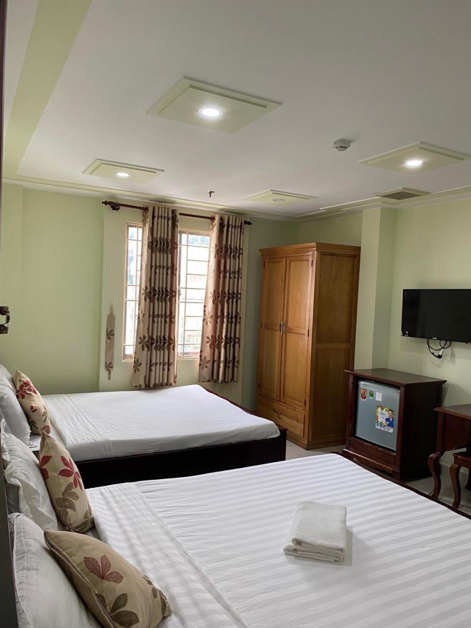 Hoàng Tây Hotel 1 by BAY LUXURY