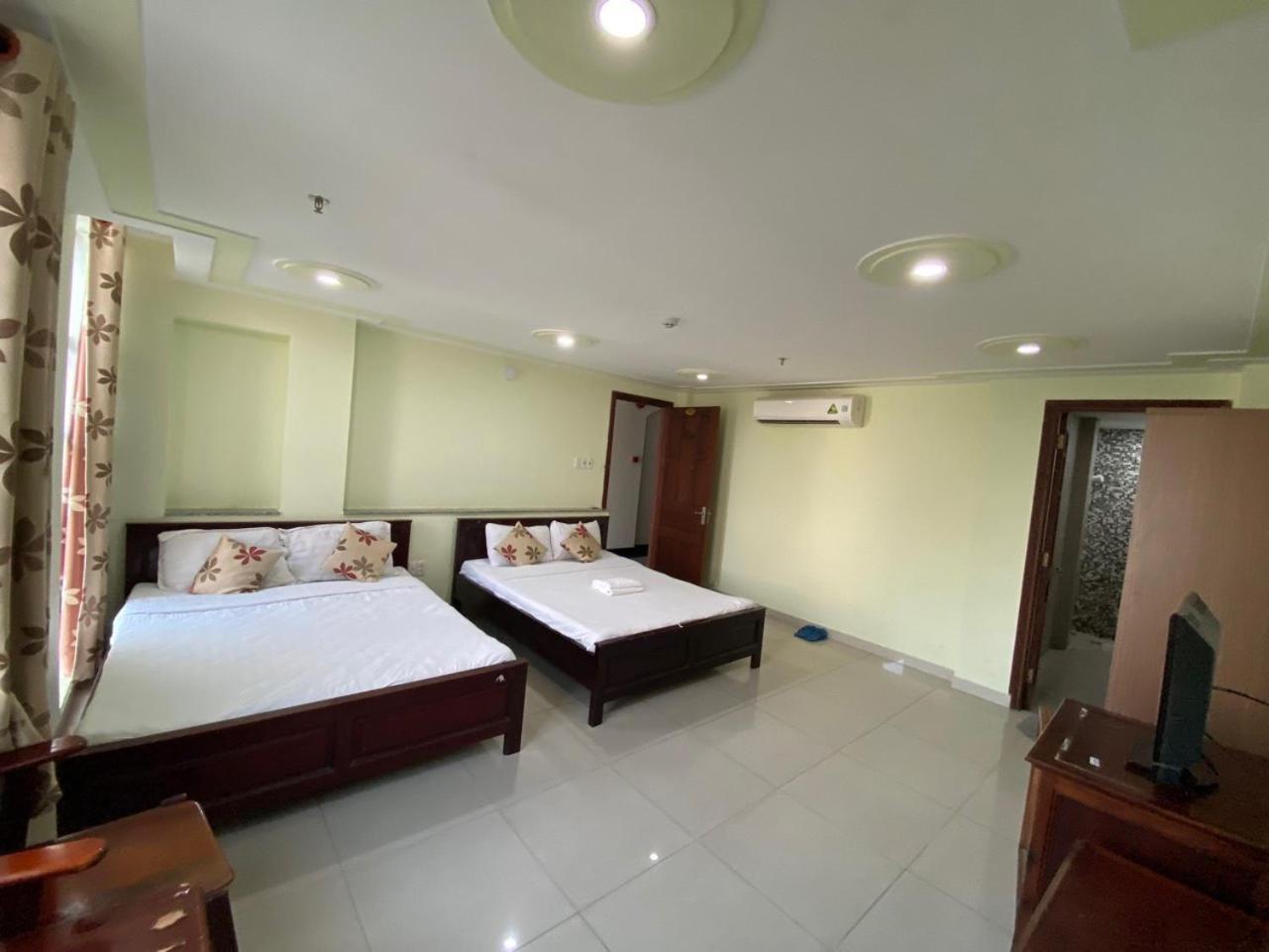 Hoàng Tây Hotel 1 by BAY LUXURY