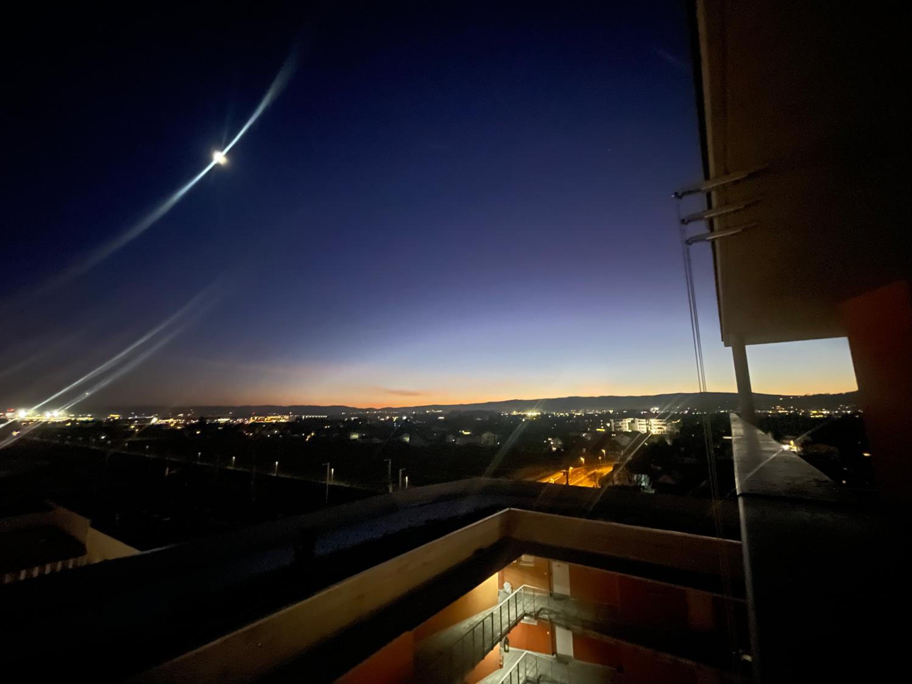 100 qm Penthouse, Self-Check-In, 2 Parkplätze