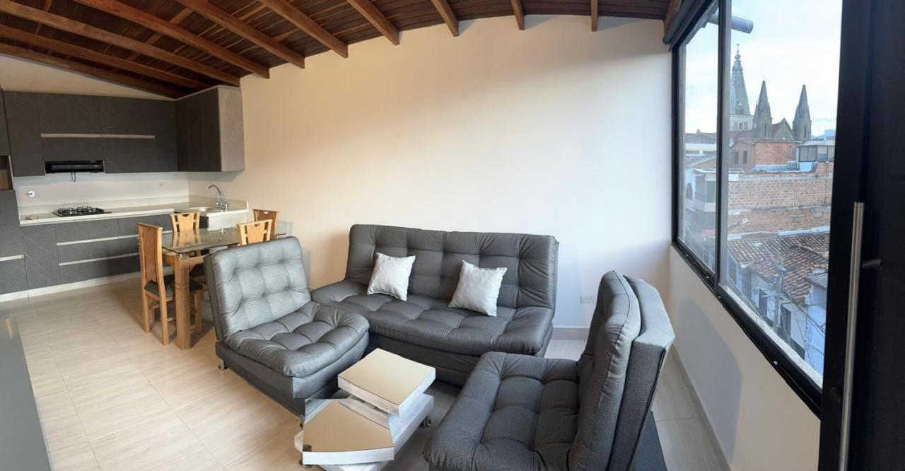 Comodo Apartamento cerca al Tranvia de Medellin