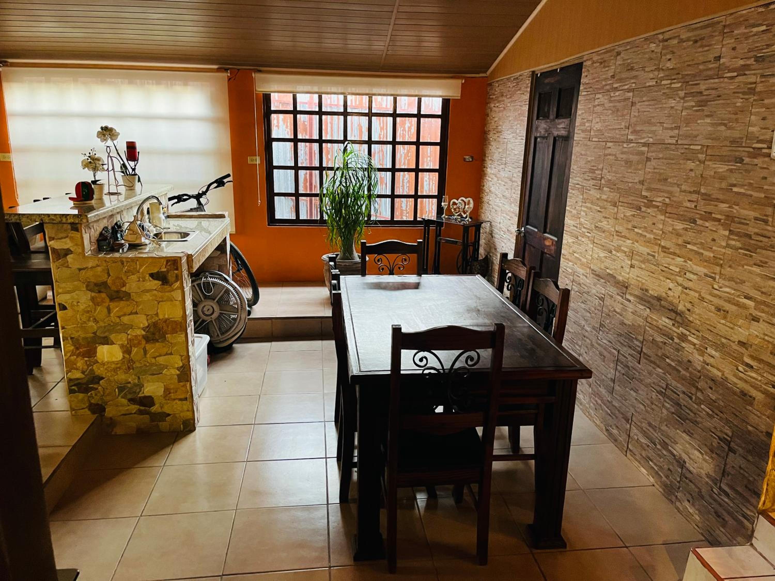 Colon Escape House
