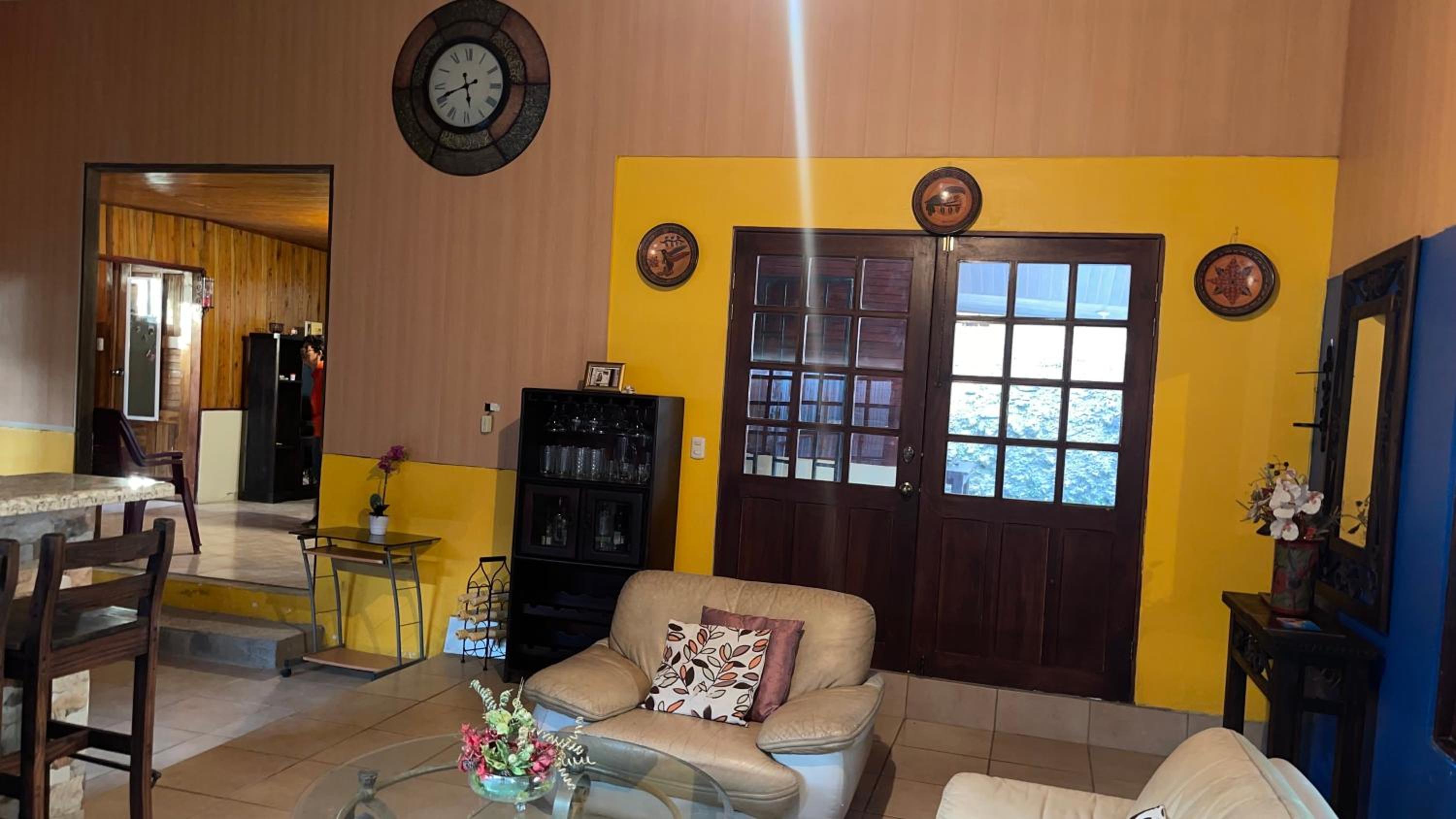 Colon Escape House