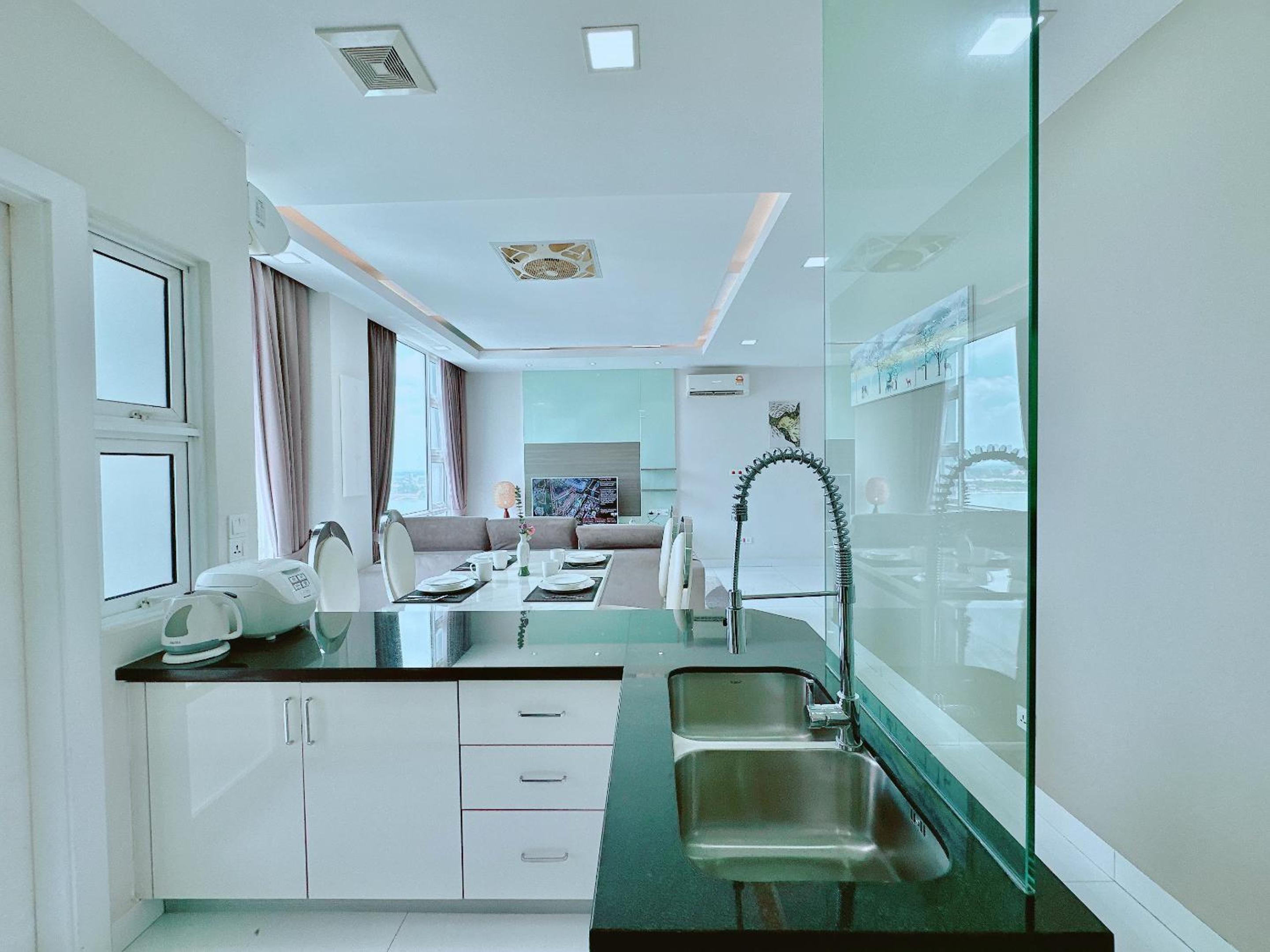 Infinity 28 Hotel and Residence