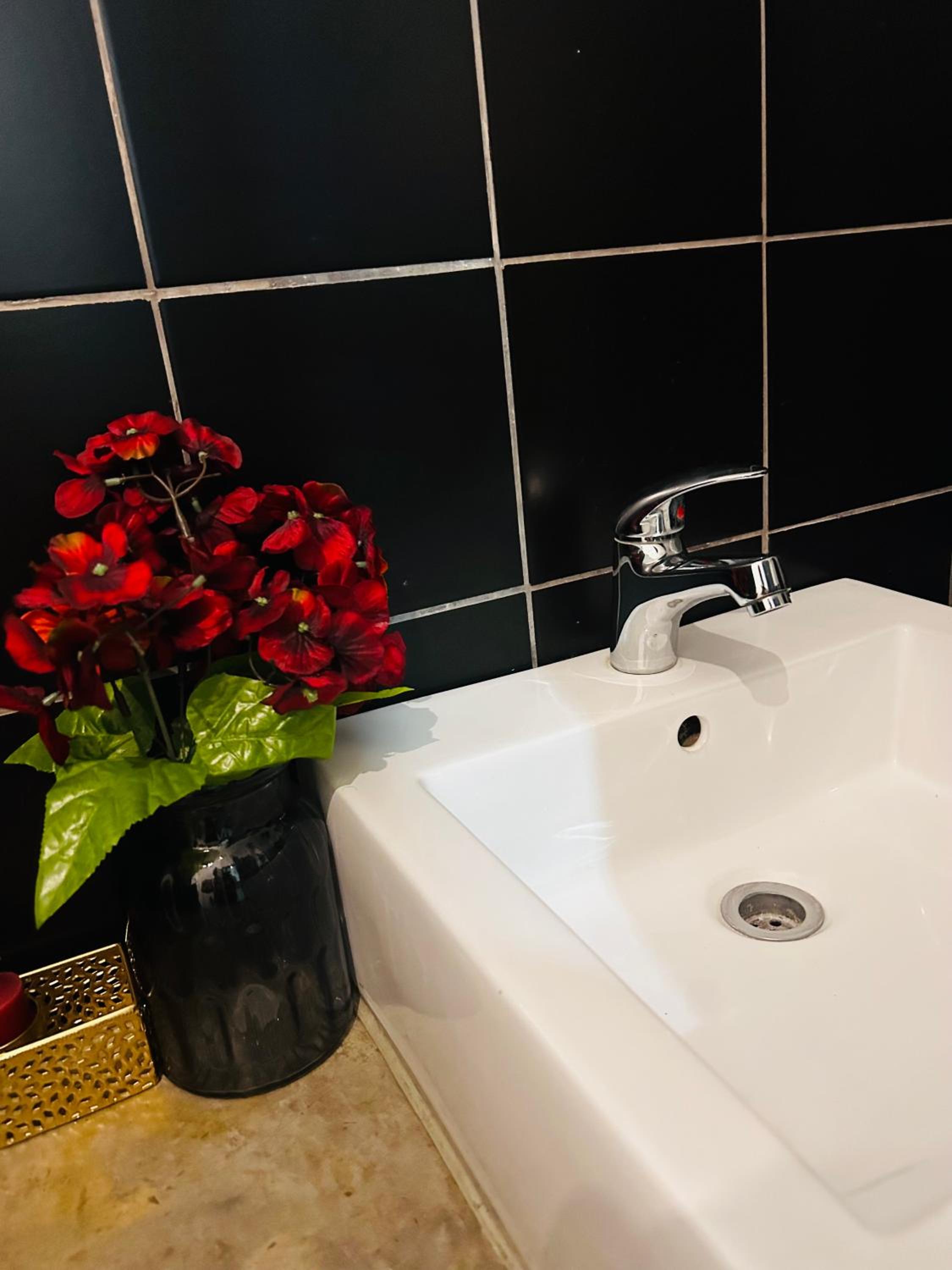 Craftsmanship Sweethearts bnb