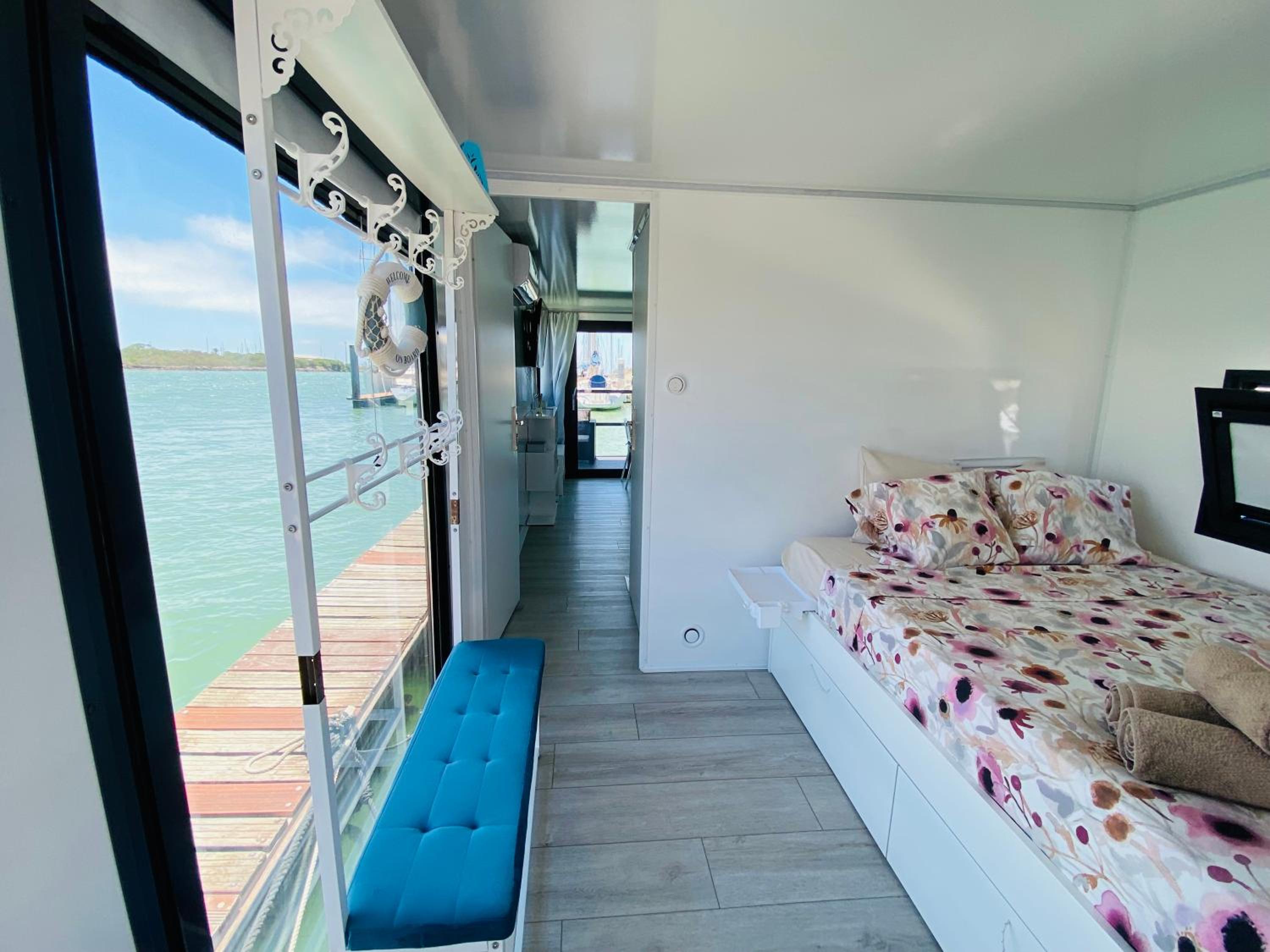 Houseboat Cádiz El Puerto - Casa Flotante view 2