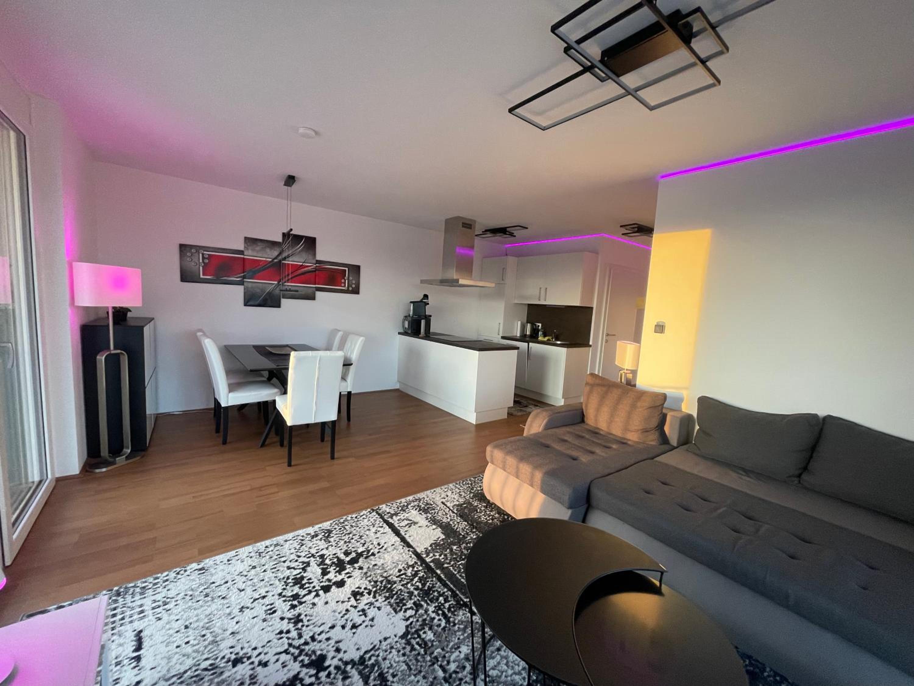 Luxusapartment mit 40 qm Terrasse, E-Parkplatz und Parkplatz