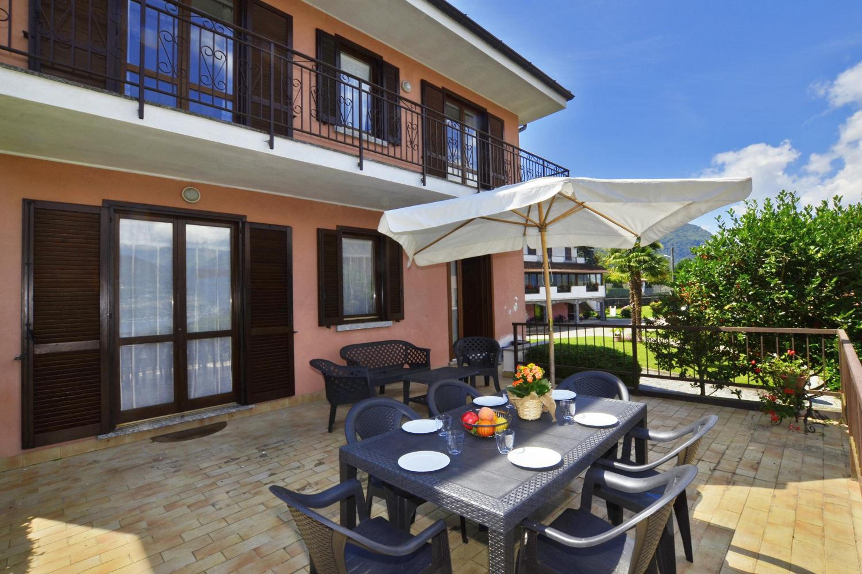 Dalia - Happy Rentals view 3