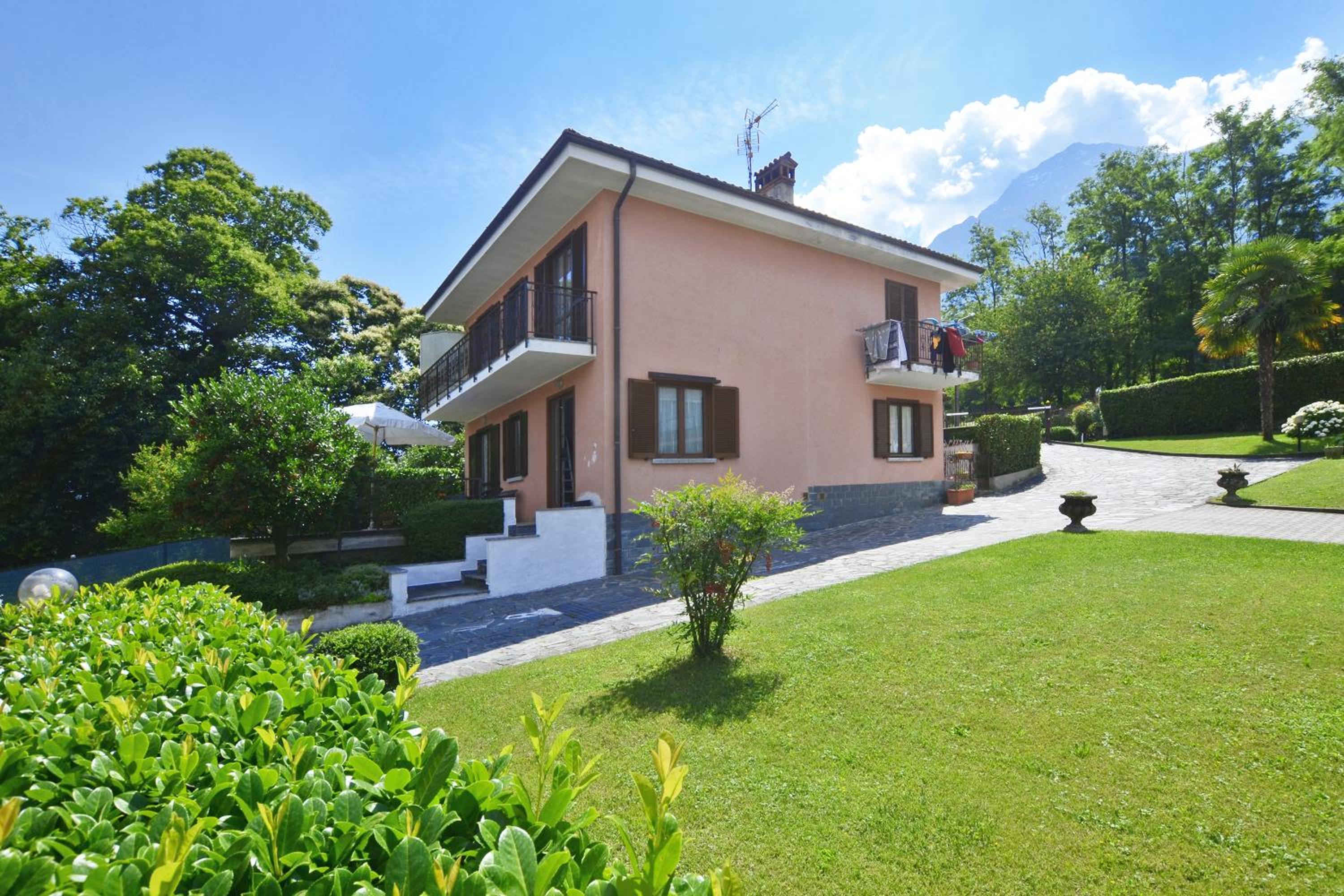 Dalia - Happy Rentals view 5