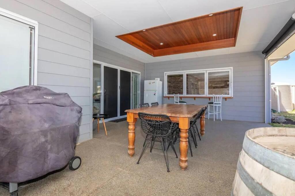 Margaritaville-Luxe Coastal Home-Games-Wi-Fi-Ducted AC
