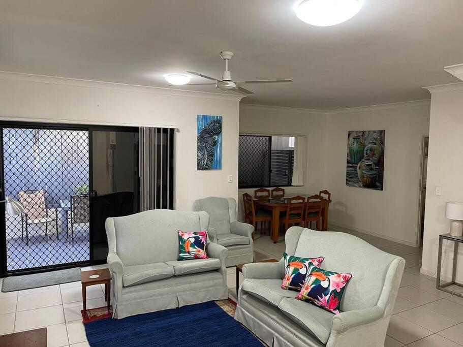 Georgina Townhouse