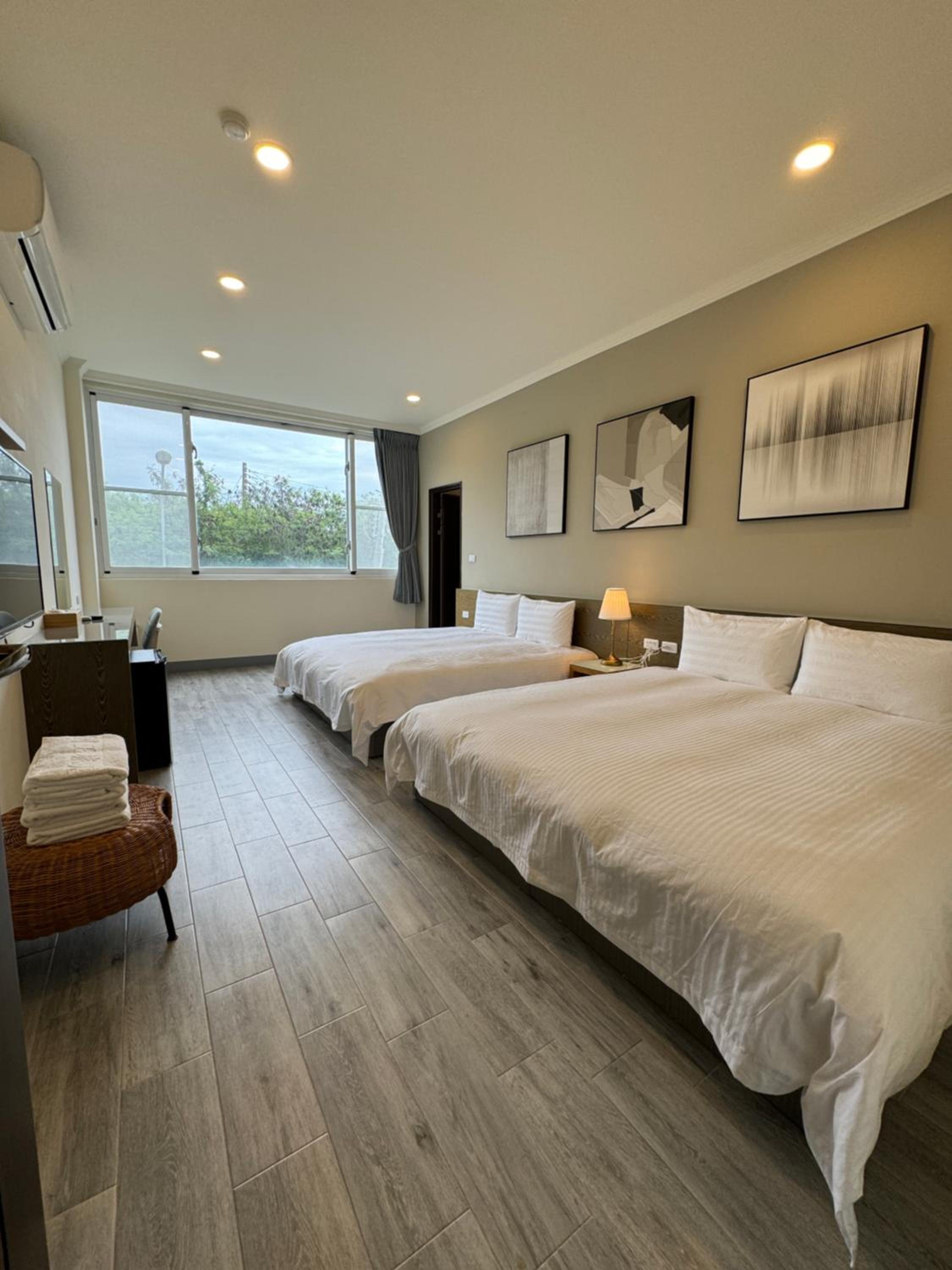 Photo 43