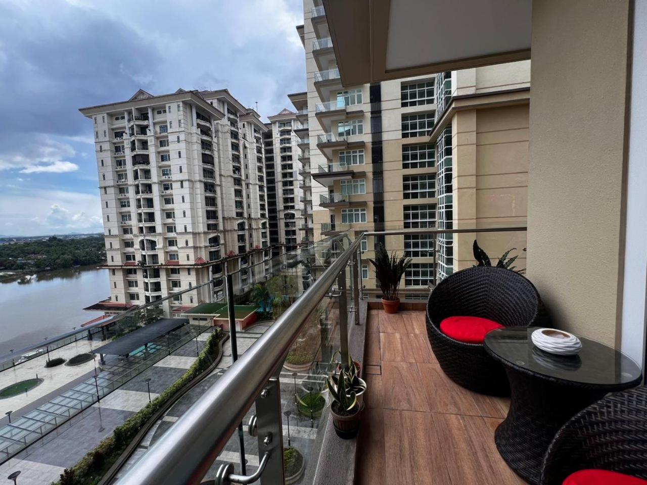 Photo 77