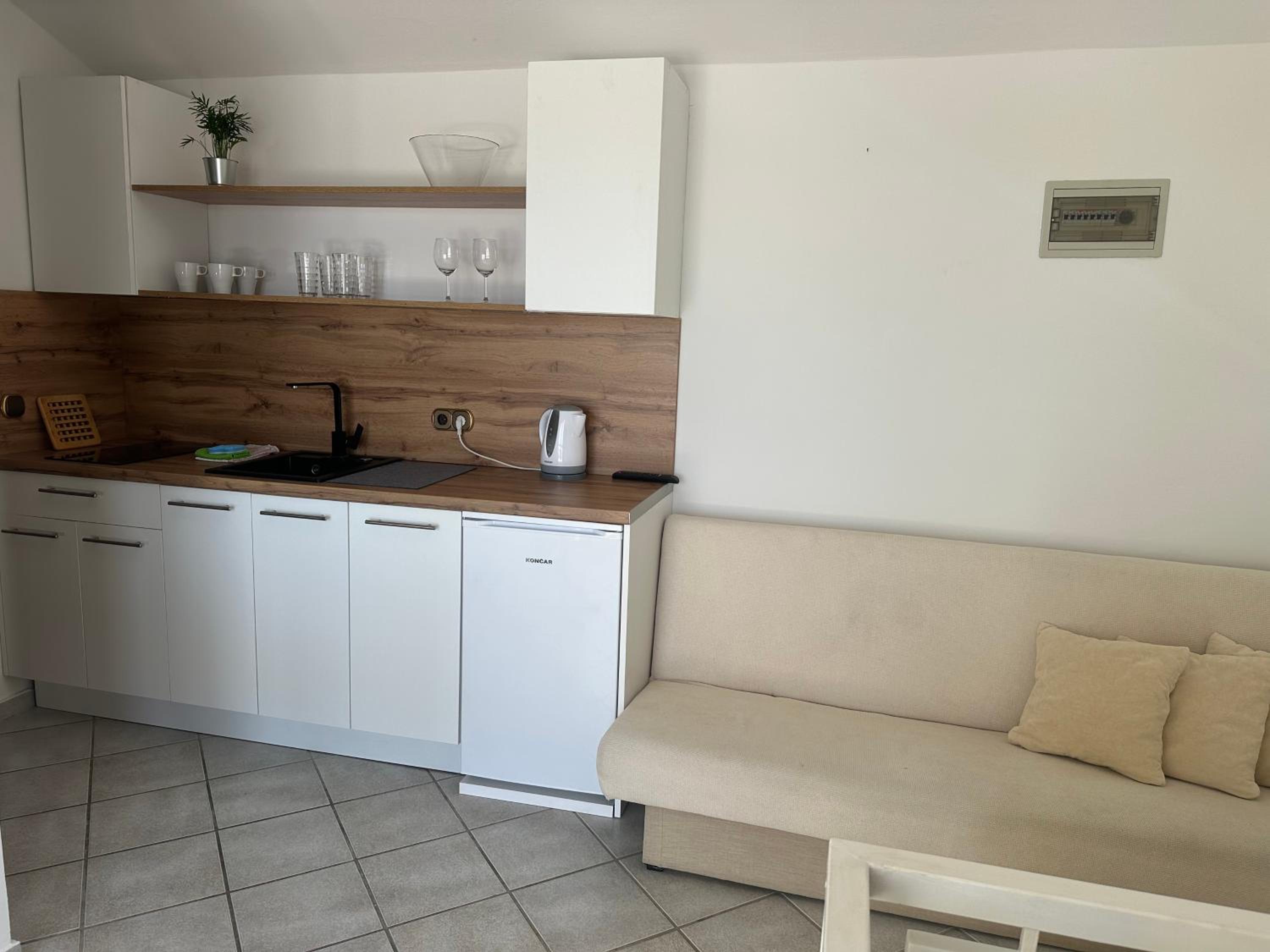 Apartments Jareb