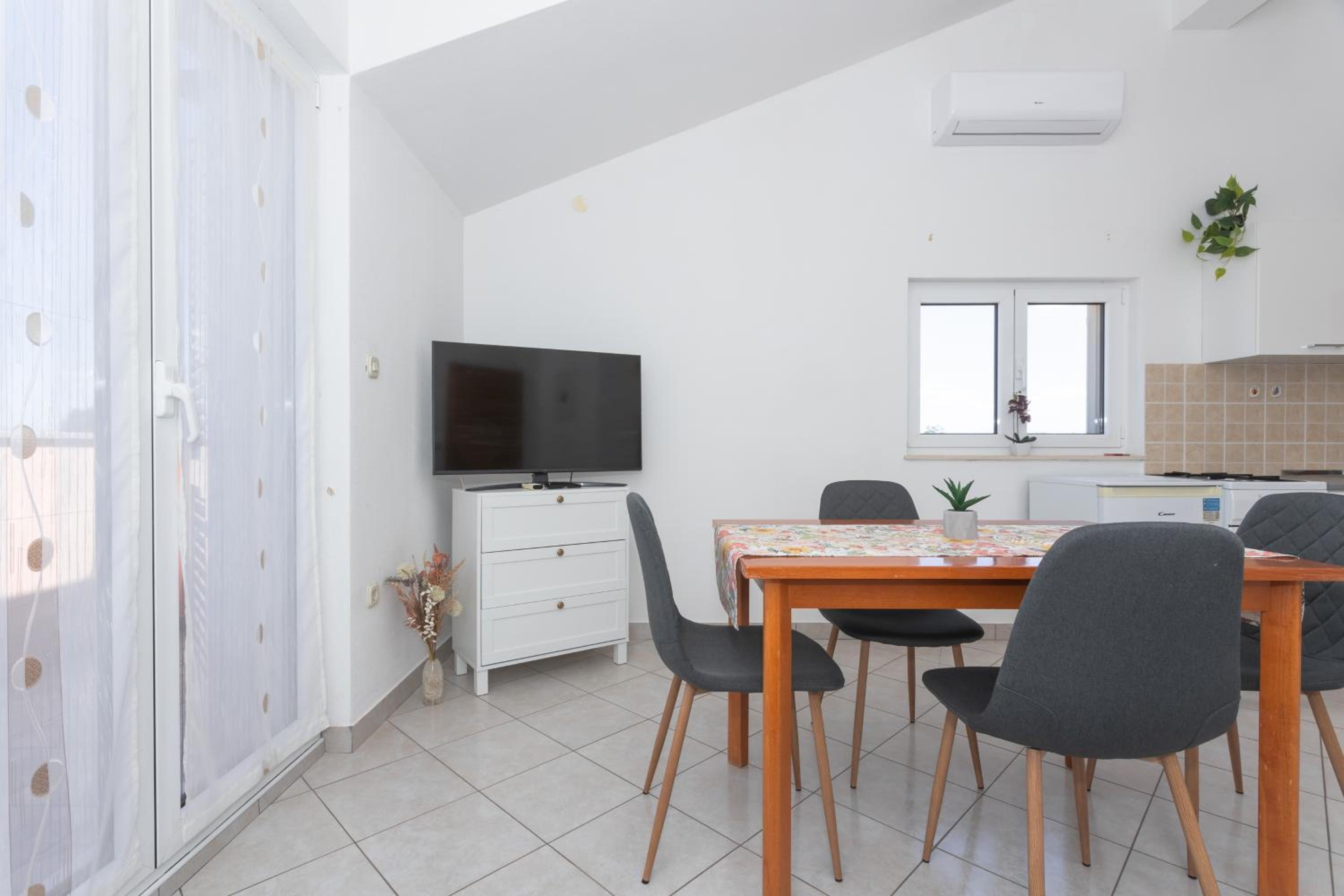 Apartments Klaudia Čista Velika