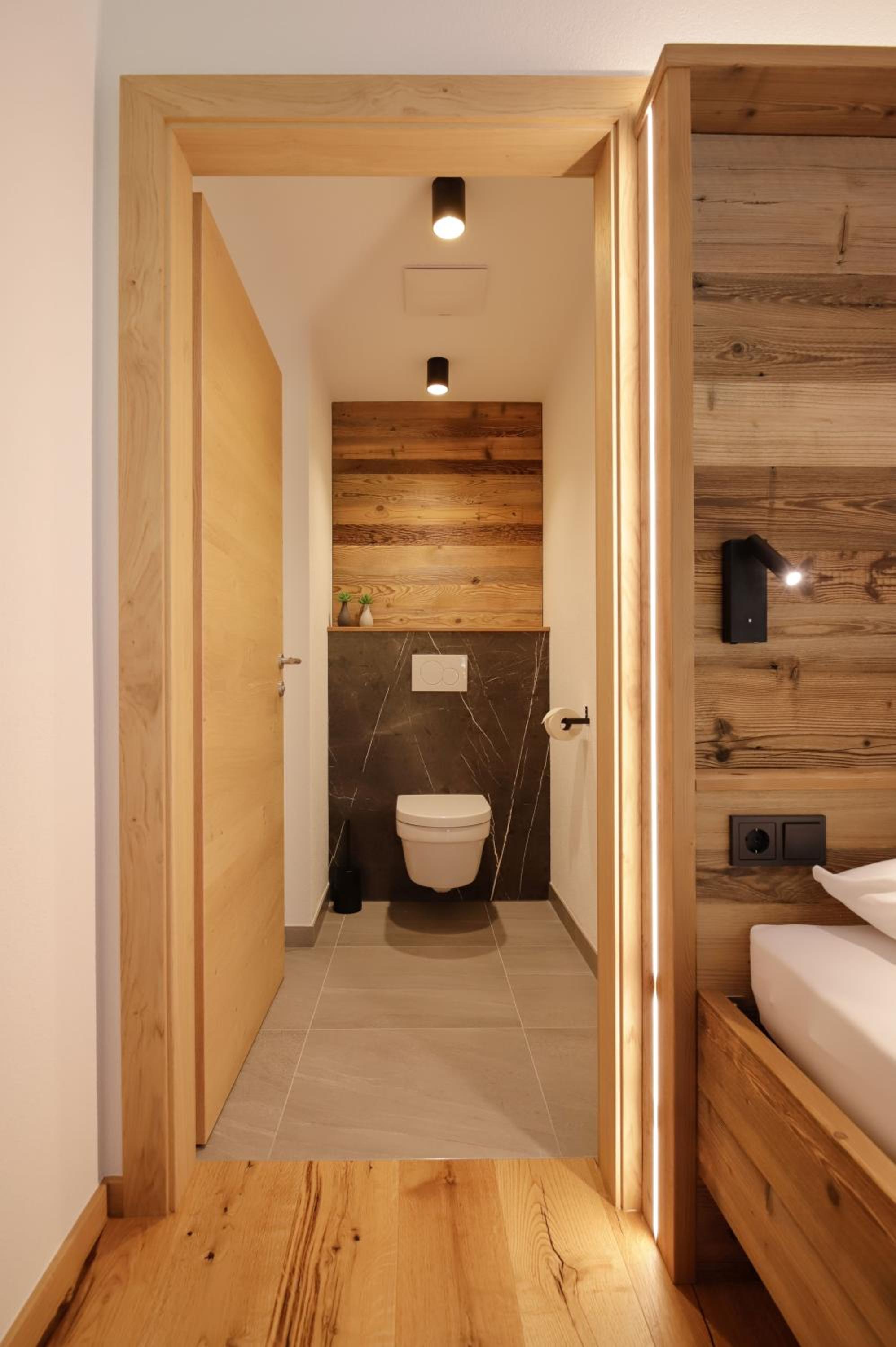 WOLF Apartments - Panorama Mountain Retreat in Tirol