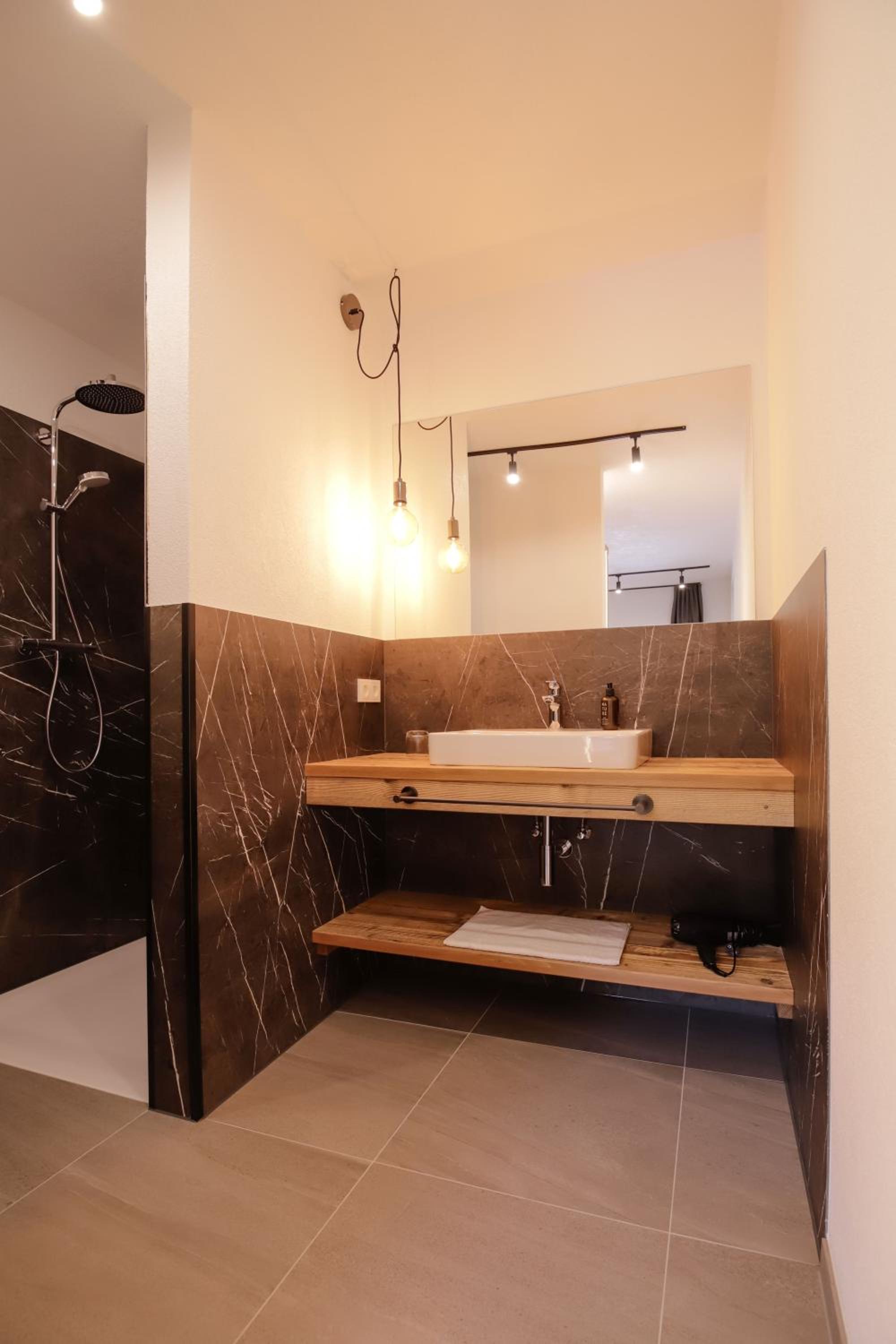 WOLF Apartments - Panorama Mountain Retreat in Tirol
