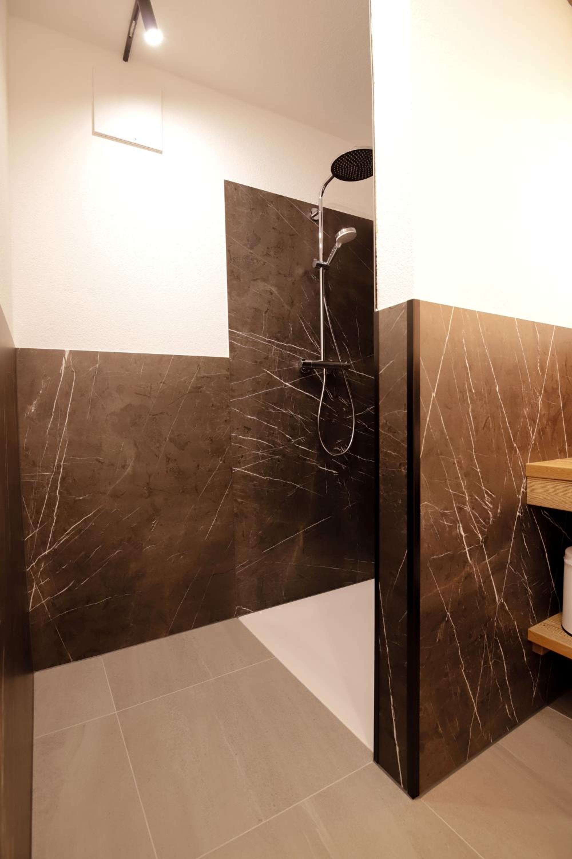 WOLF Apartments - Panorama Mountain Retreat in Tirol
