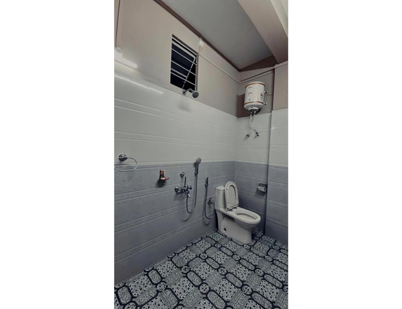 Stone Crest Homestay,Shillong
