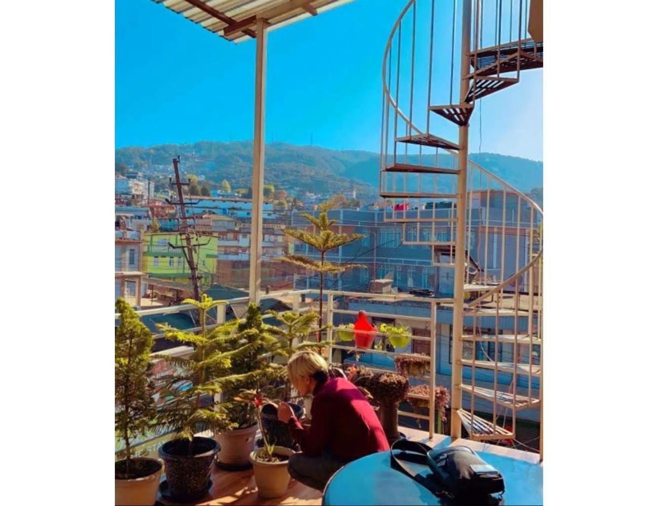 Stone Crest Homestay,Shillong