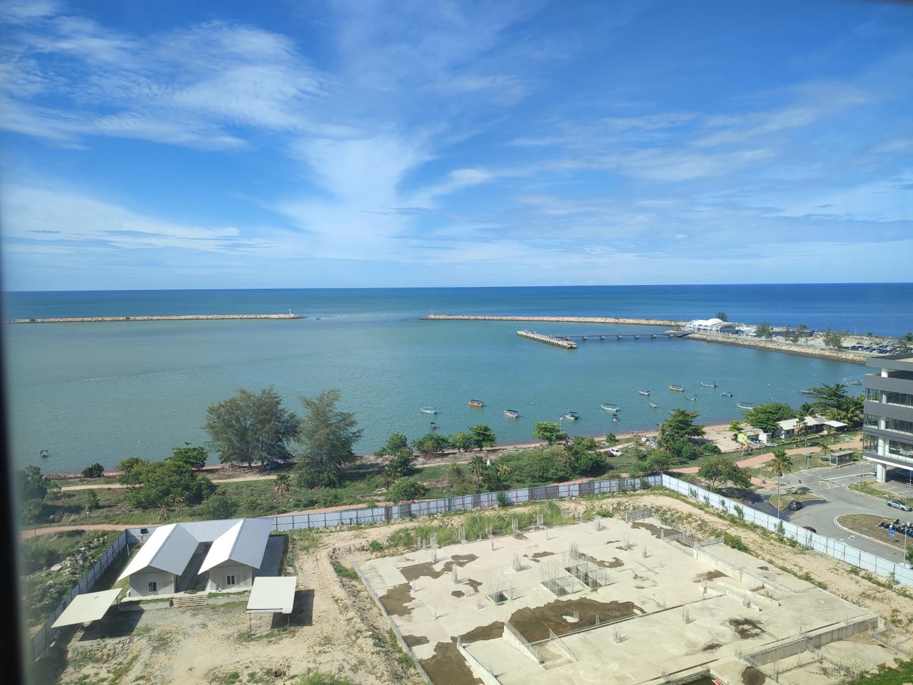 Khan's Seaview Homestay at Pangsapuri Ladang Tanjung - near KTCC & Drawbridge - view 4