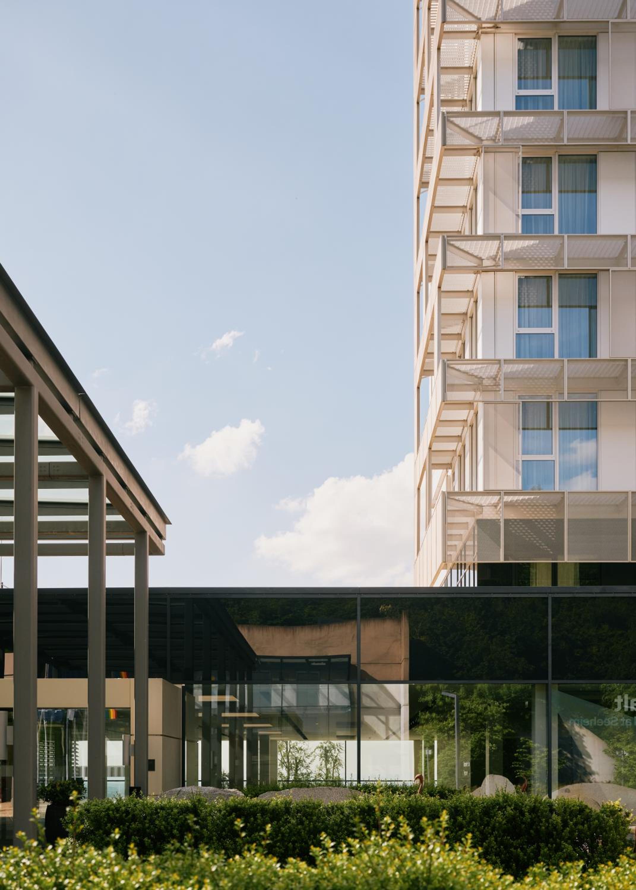 Hotel Lufthansa Seeheim - More than a Conference Hotel - Image 1