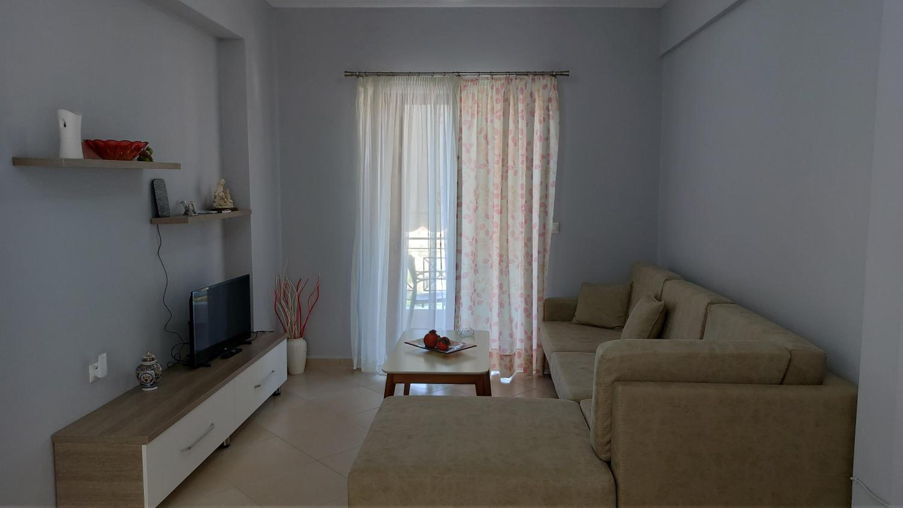 Lovely 1-bedroom rental unit with free parking on premises