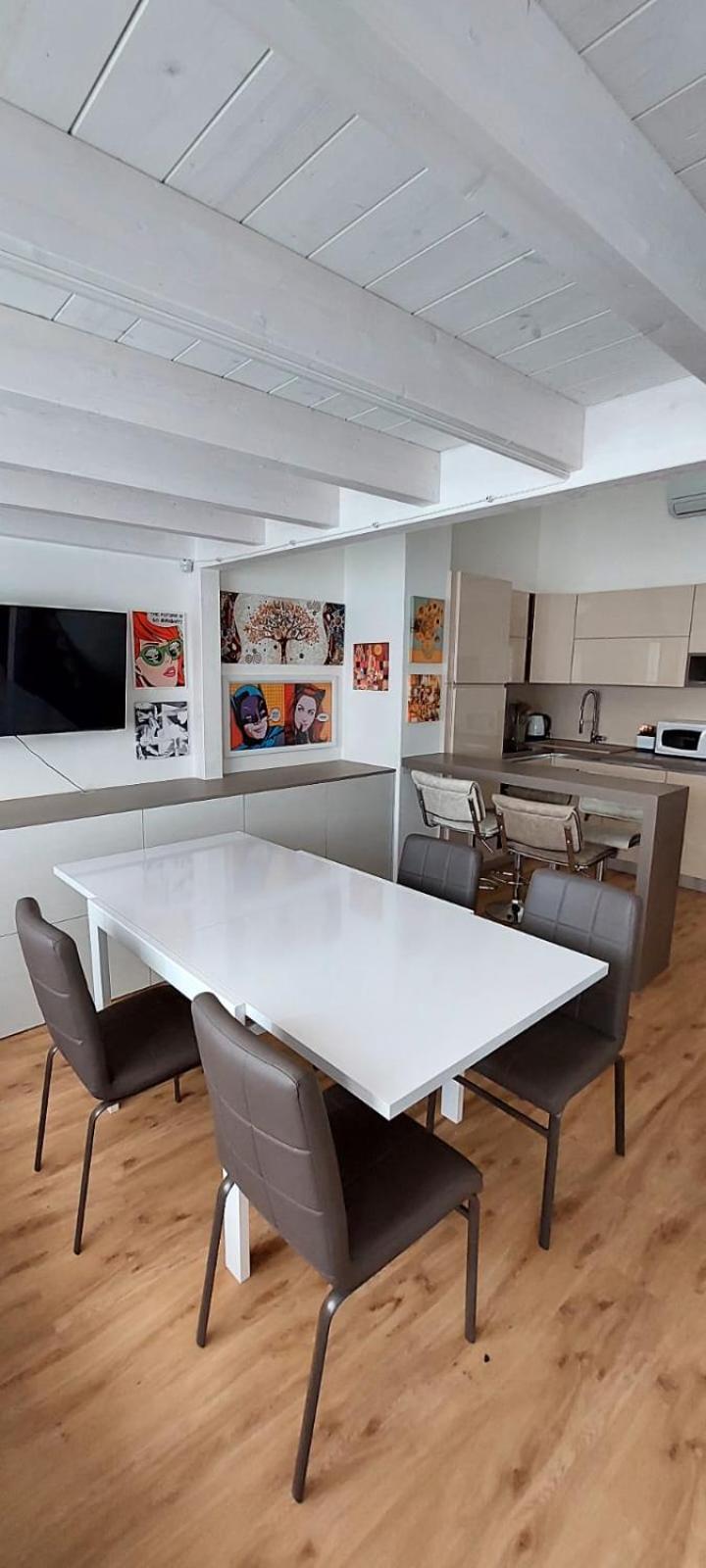 ARThome Holiday Apartment view 4