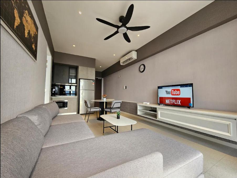 Premium 2BR -2-4pax- near Midvalley-Pavilion 2