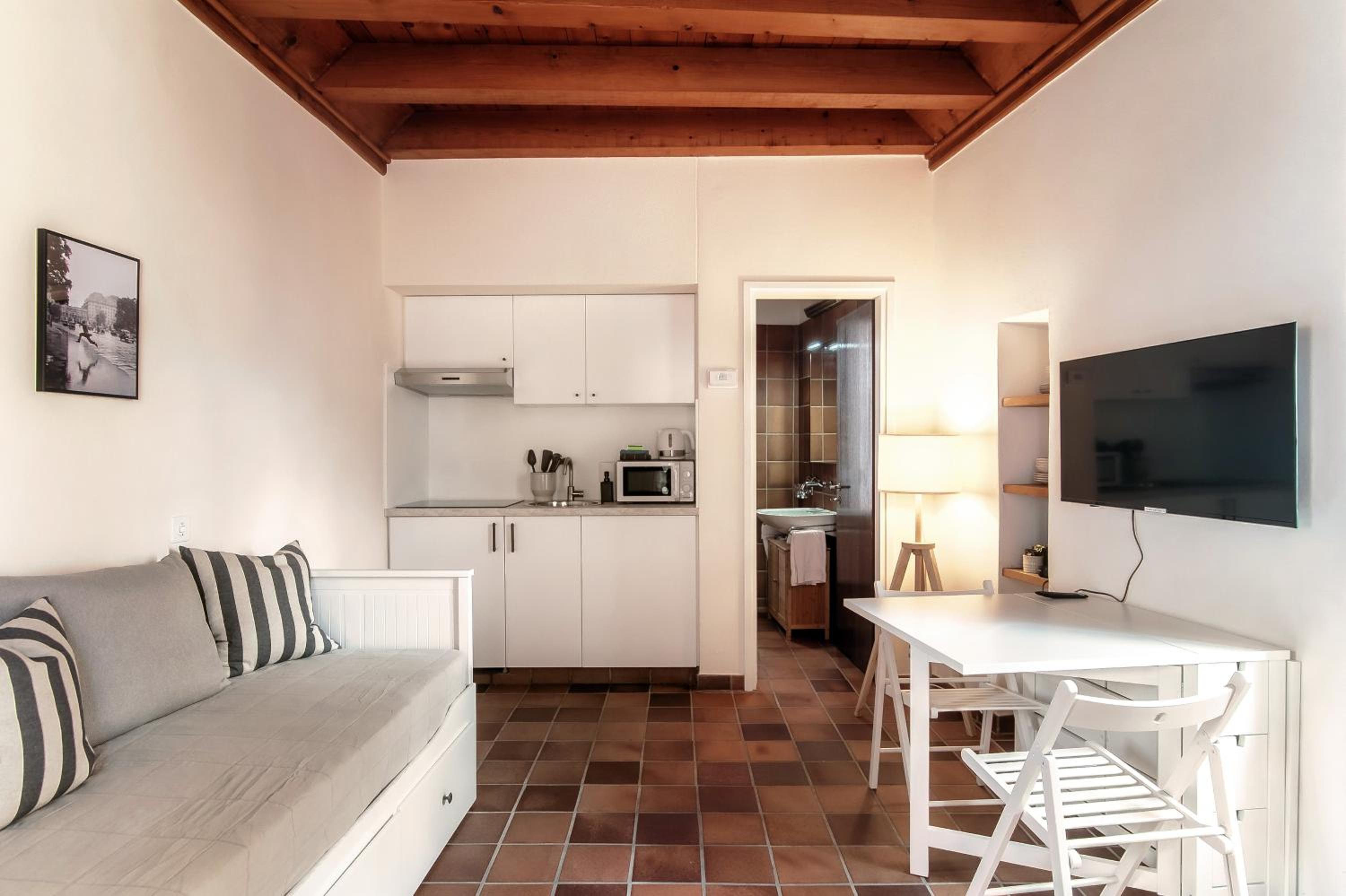 Pardo Apartments by Quokka 360 - Locarno old town