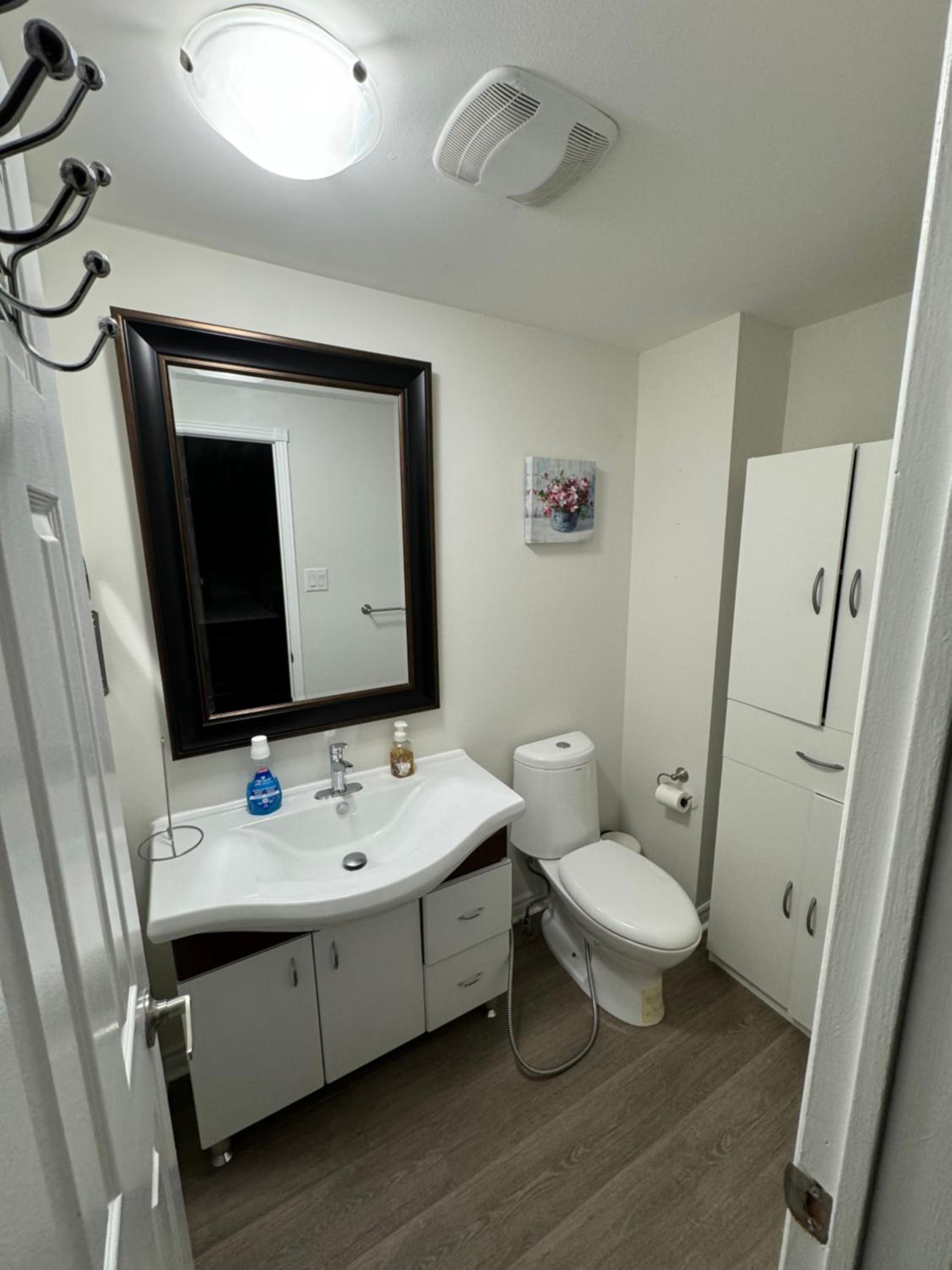 Fully Renovated Boutique-Style 3-Bedroom 2 Story