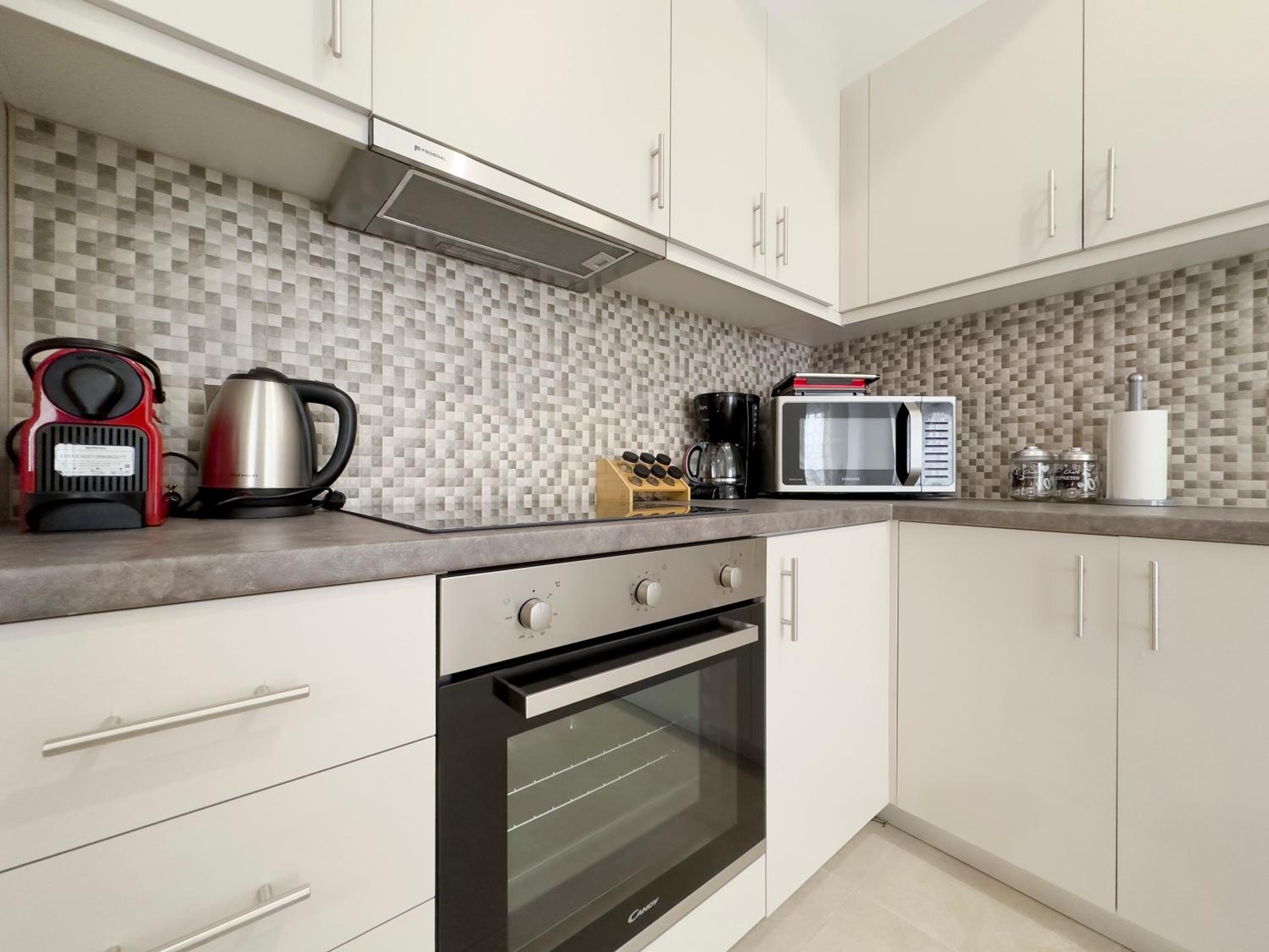 Glenvar Heights I2 90 sqm cozy apt in Paleo Faliro