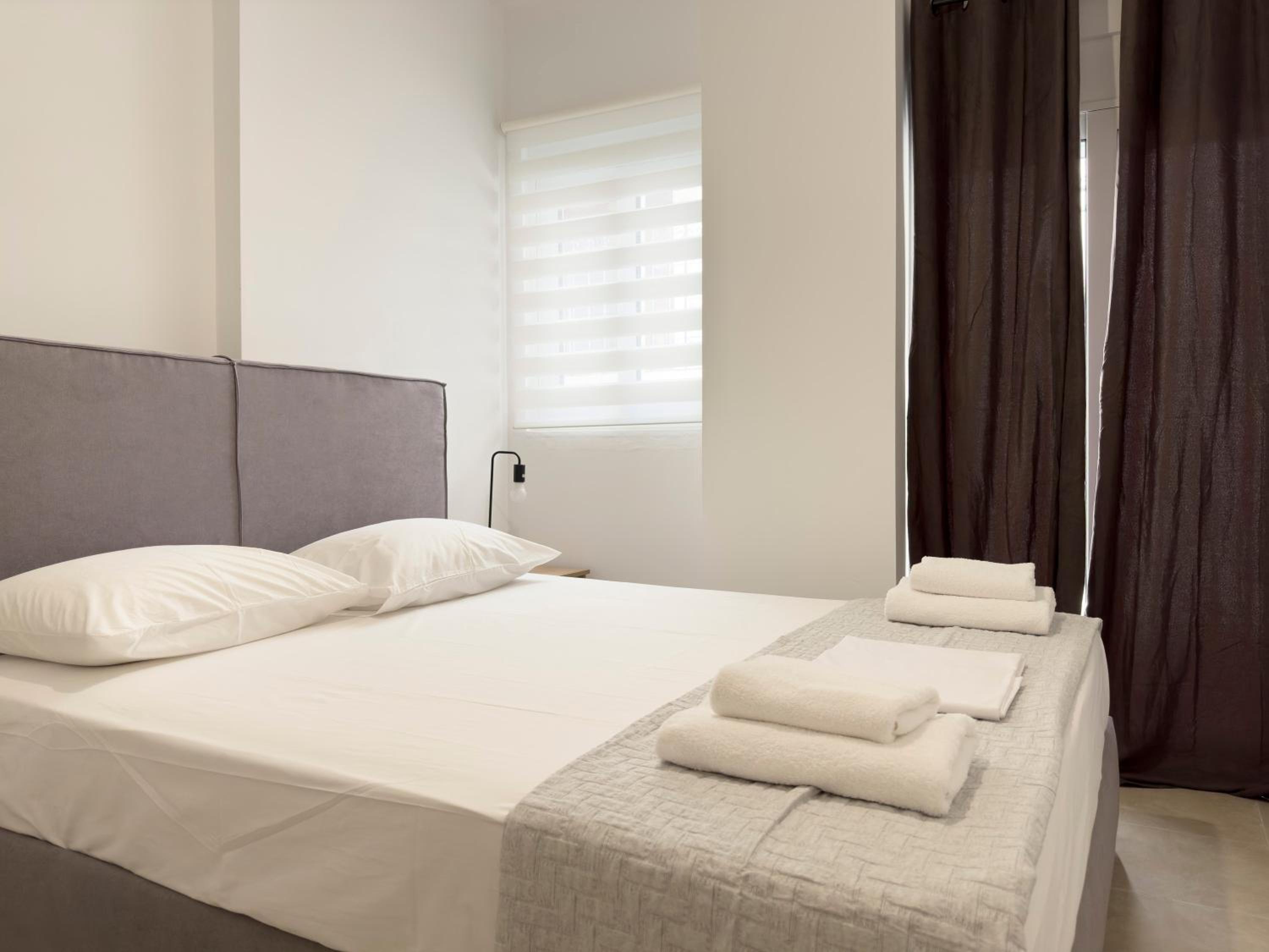 Glenvar Heights I2 90 sqm cozy apt in Paleo Faliro