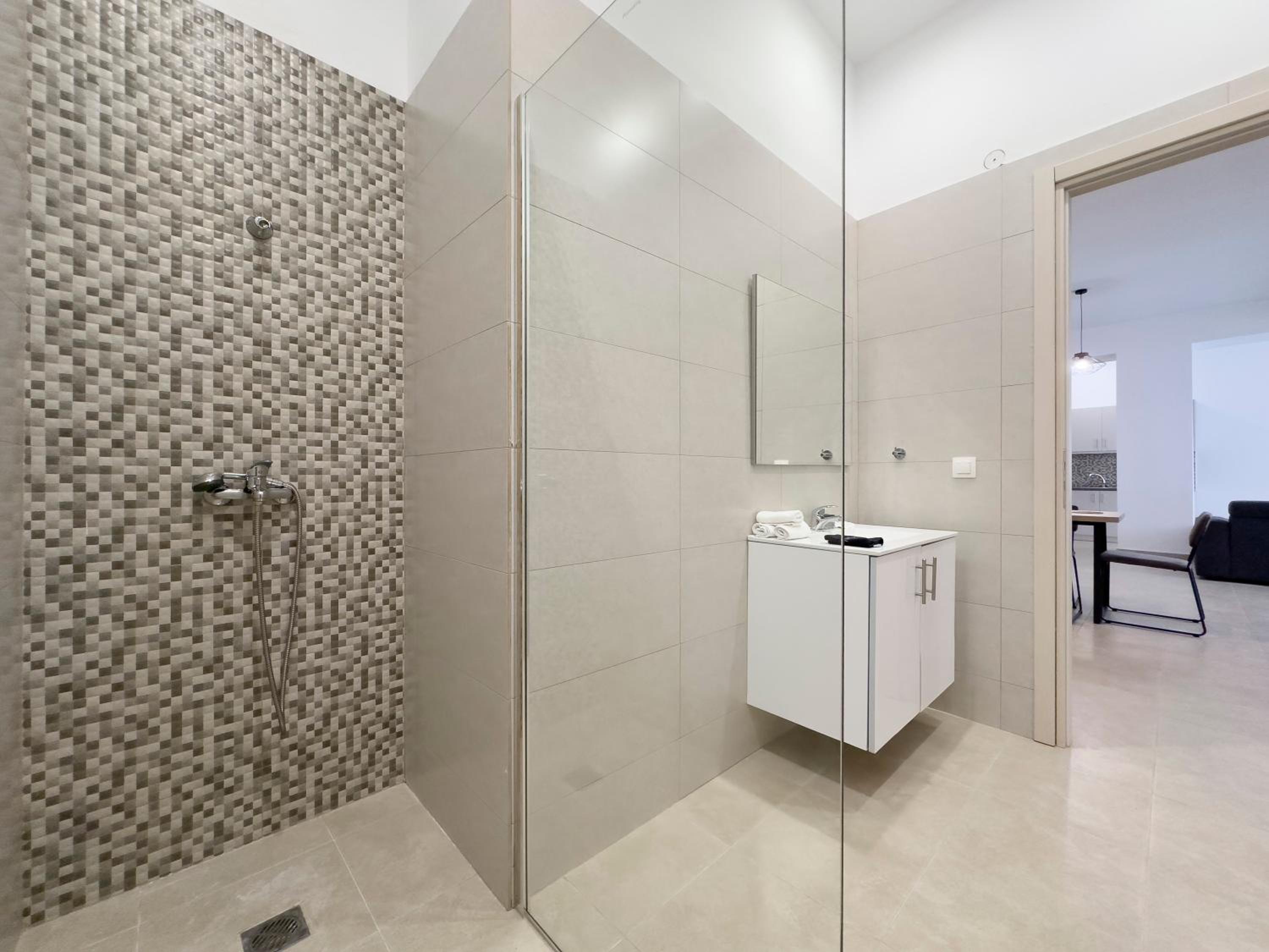 Glenvar Heights I2 90 sqm cozy apt in Paleo Faliro