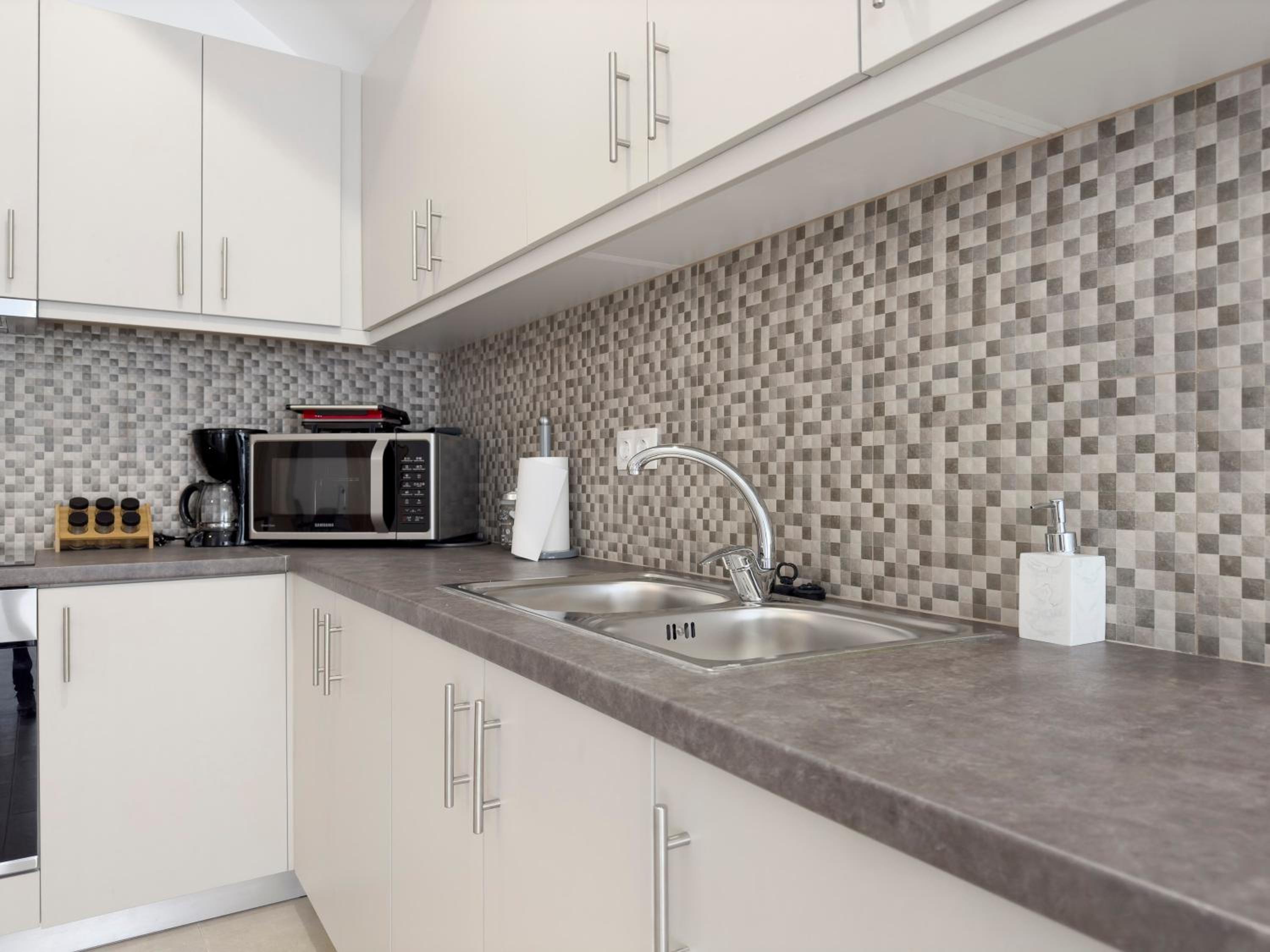Glenvar Heights I2 90 sqm cozy apt in Paleo Faliro