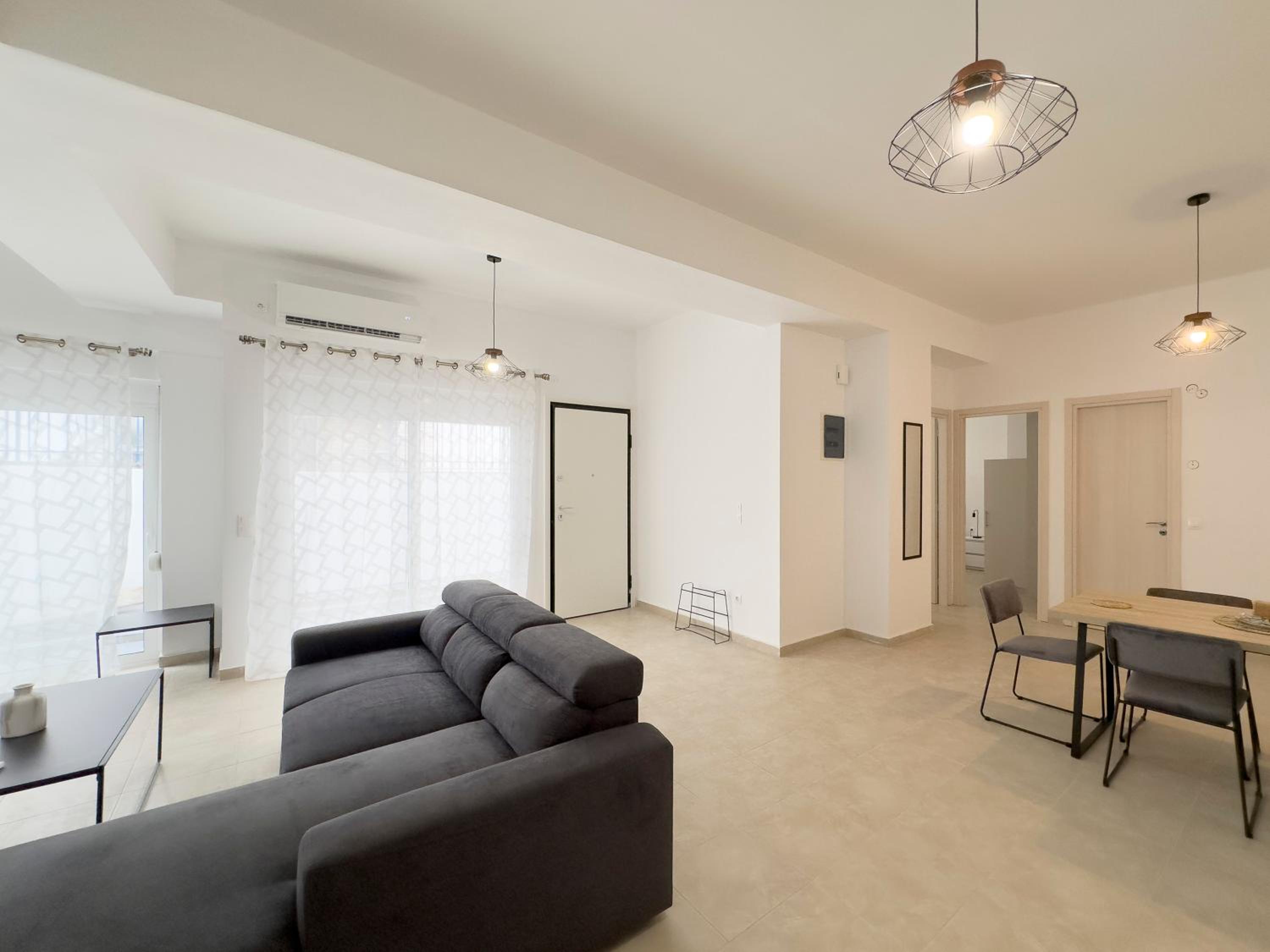 Glenvar Heights I2 90 sqm cozy apt in Paleo Faliro
