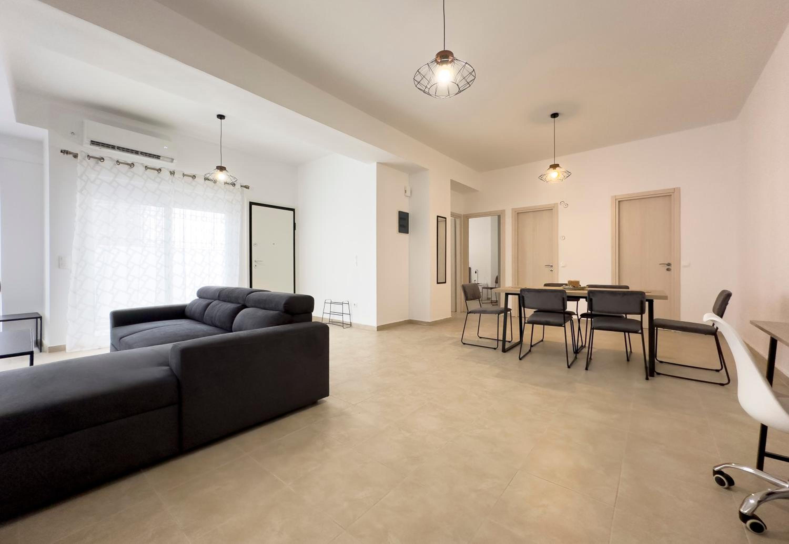 Glenvar Heights I2 90 sqm cozy apt in Paleo Faliro