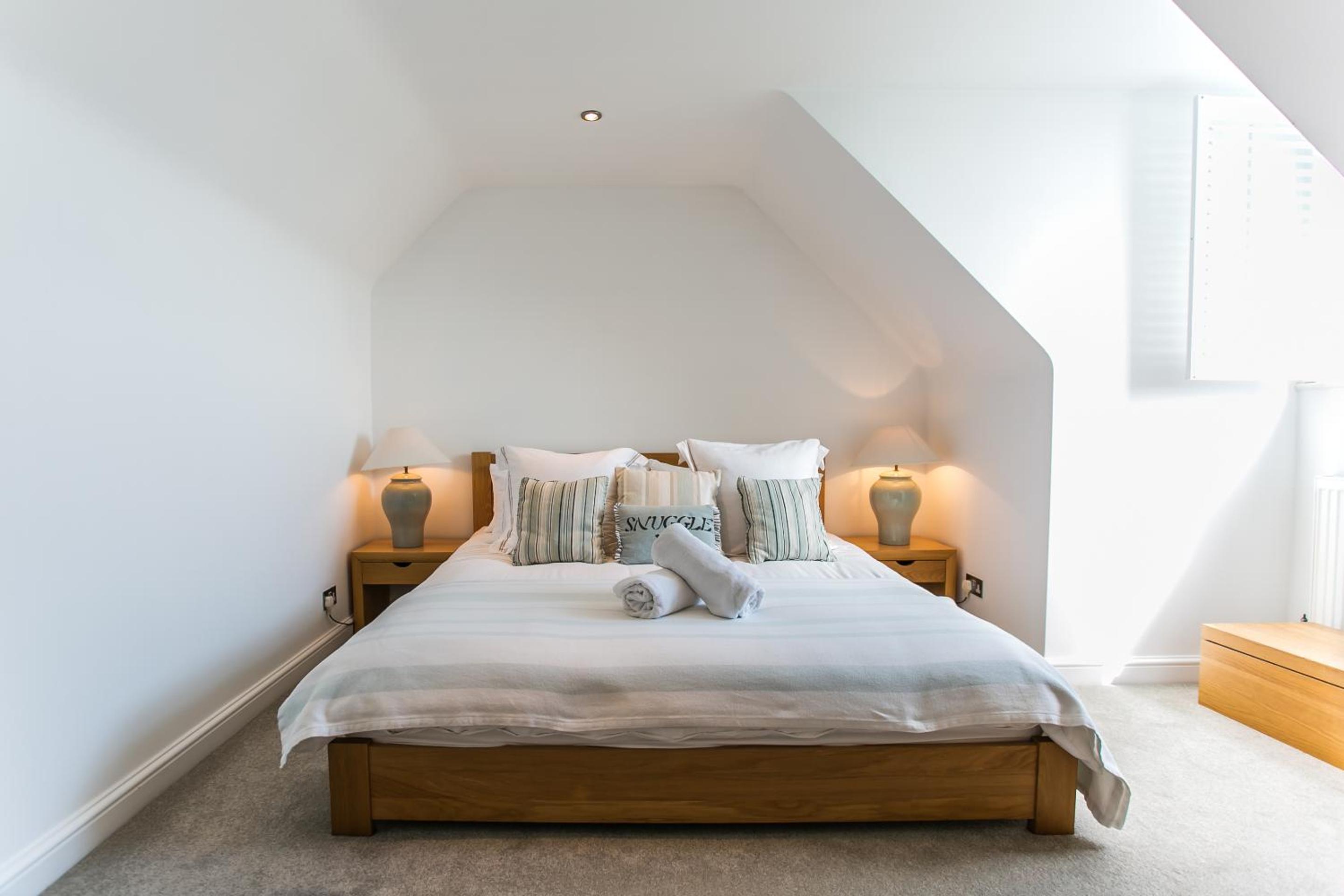 Sunshine - Beachfront home in Bracklesham Bay