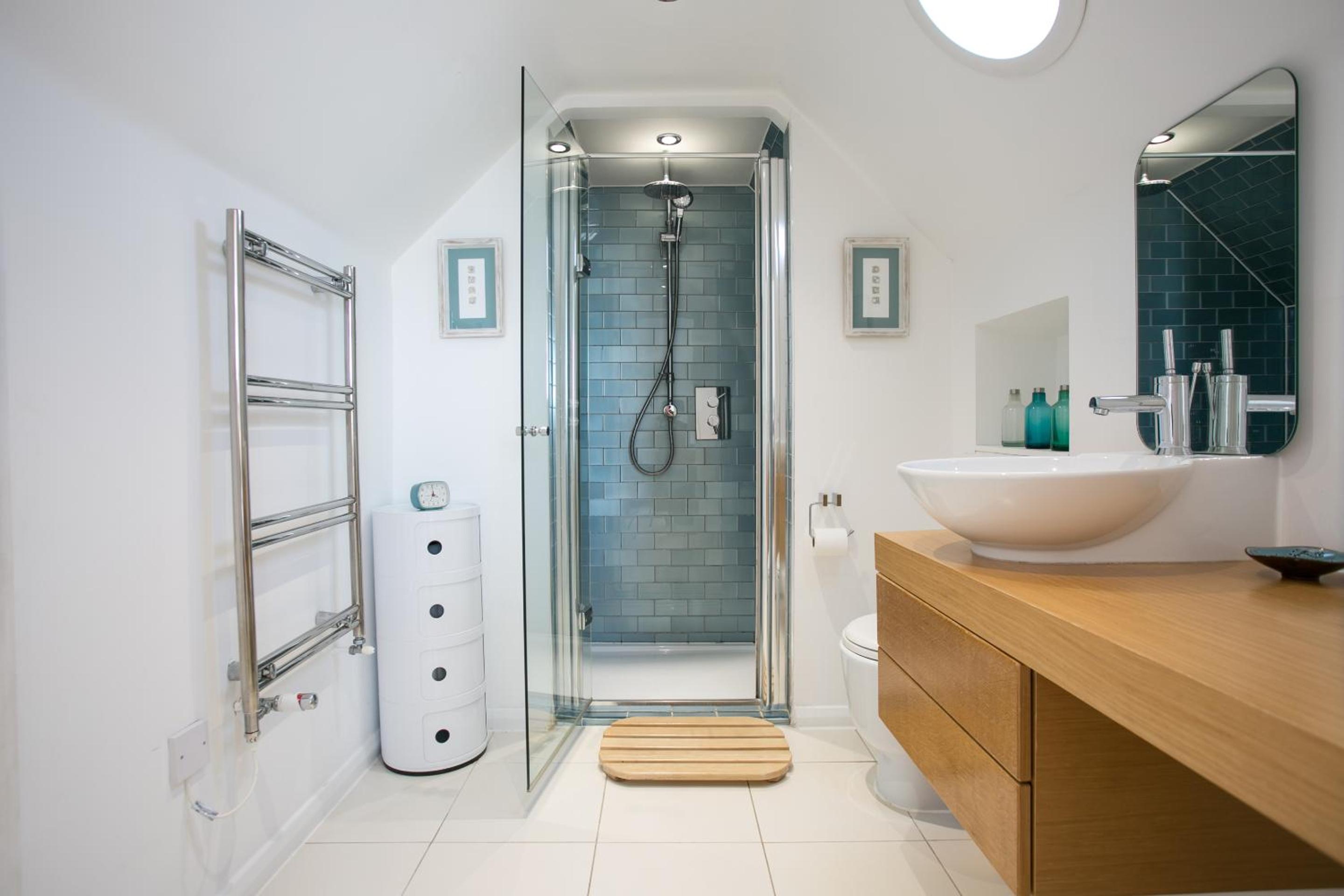 Sunshine - Beachfront home in Bracklesham Bay